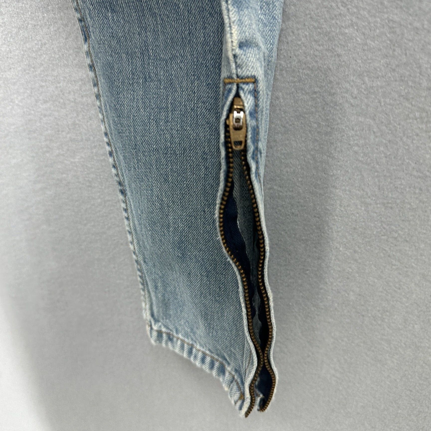 RE/DONE Re/Done Women's High Waist Mom Jeans 27 Denim 90s Faded Sunwashed City Hipster Vintage Style Size 27" / US 4 / IT 40 - 6 Thumbnail