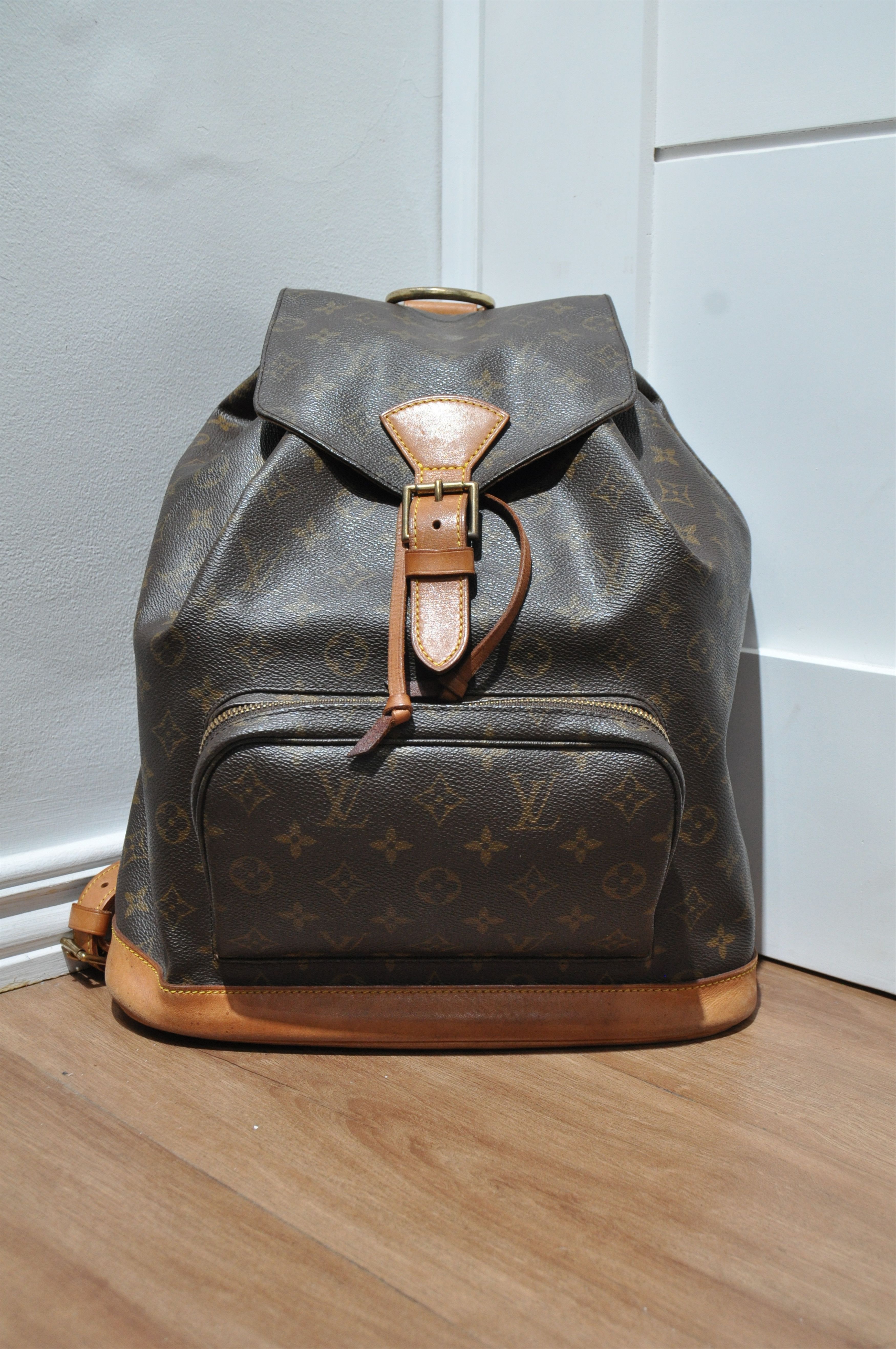 Louis Vuitton Louis Vuitton - 2001 - Monogram Montsouris Size ONE SIZE - 1 Thumbnail
