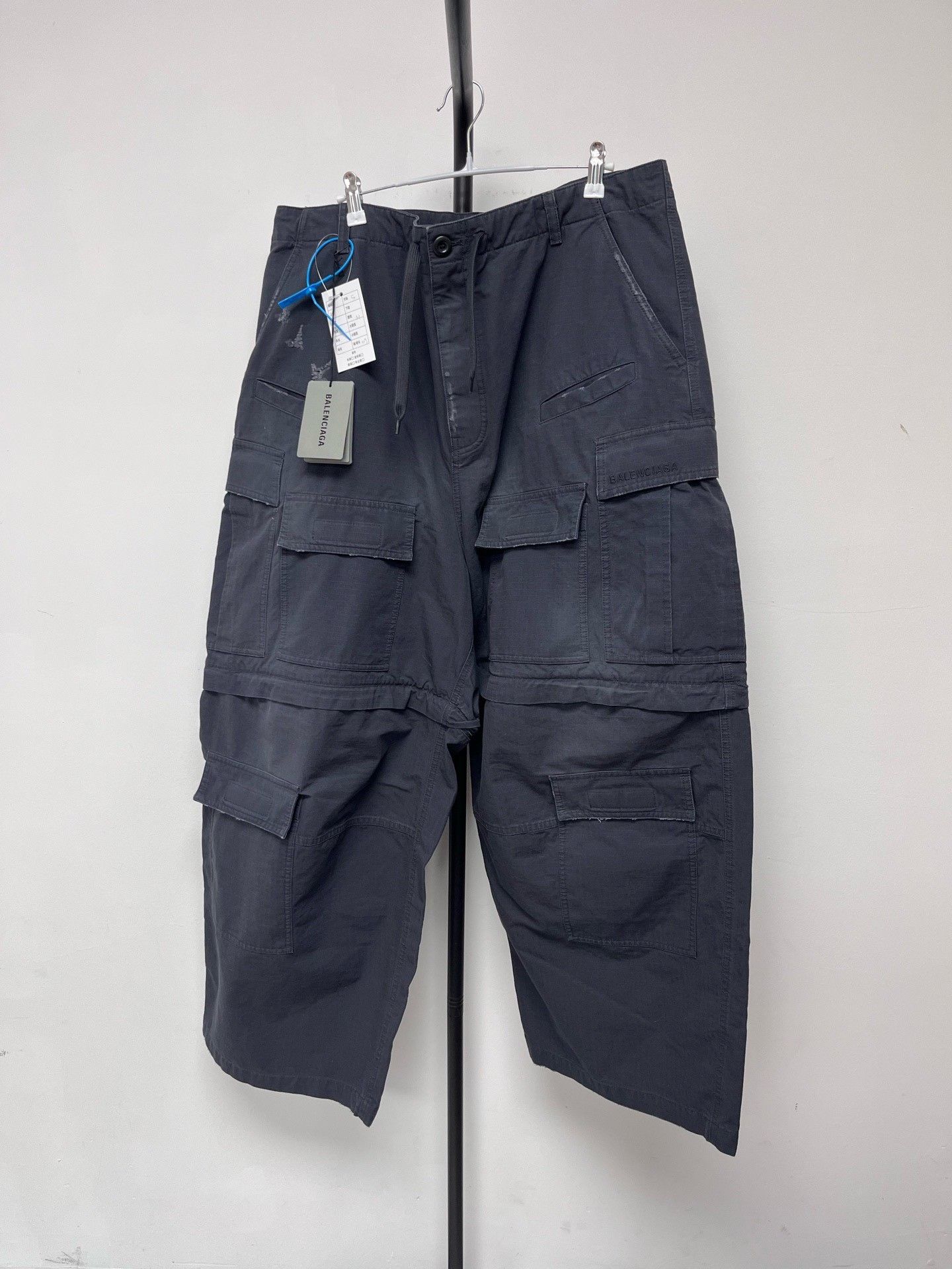 Balenciaga Balenciaga Gray Washed Distressed Jeans Size US 31 - 1 Thumbnail
