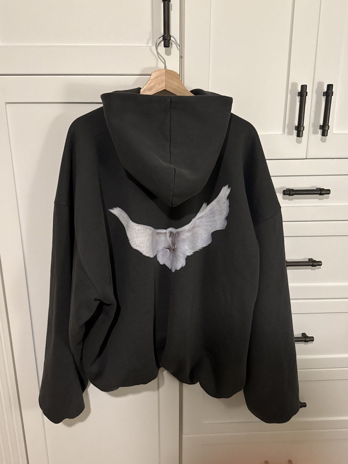 Balenciaga × Gap × Yeezy Yeezy black dove hoodie Size US S / EU 44-46 / 1 - 2 Thumbnail