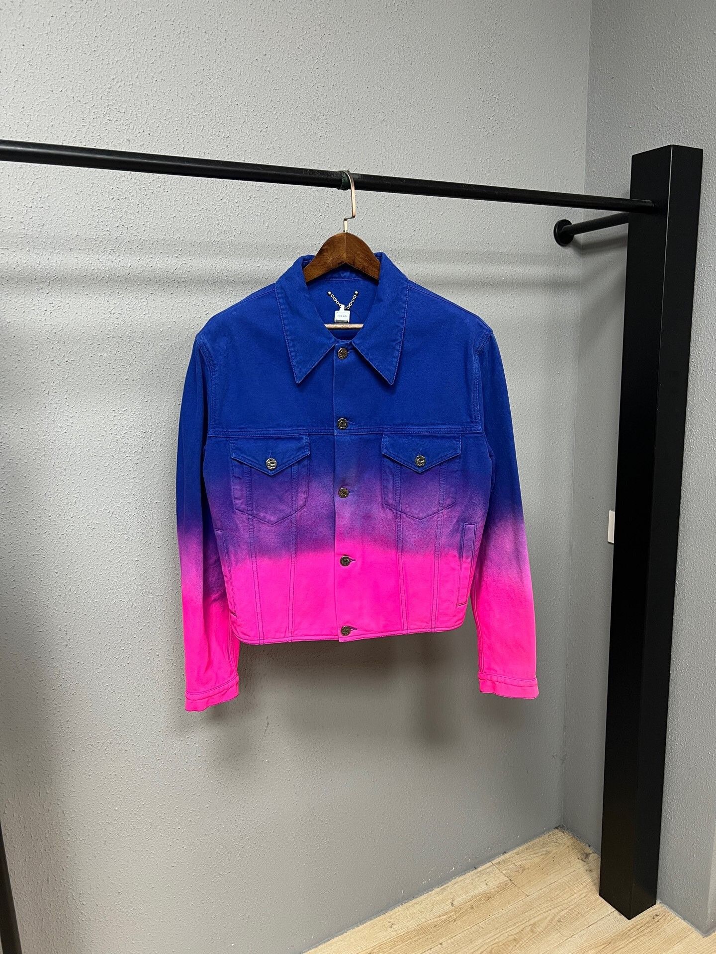 Louis Vuitton louis vuitton blue pink gradient jacket Size US L / EU 52-54 / 3 - 1 Thumbnail