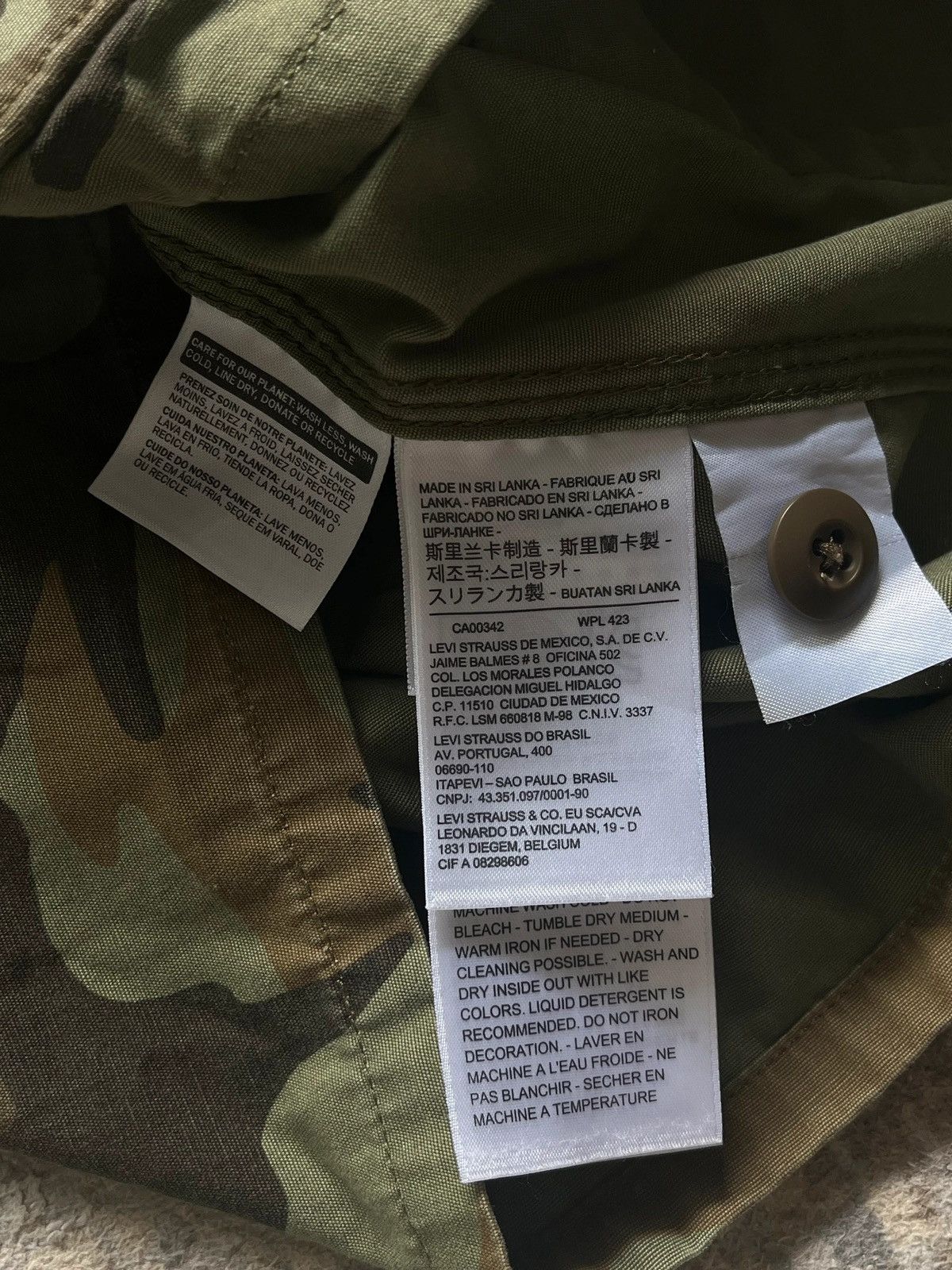 Levi's Levi’s Sz S Made in Sri Lanka 2017 Rare Camo Caroline Jacket Size S / US 4 / IT 40 - 13 Thumbnail