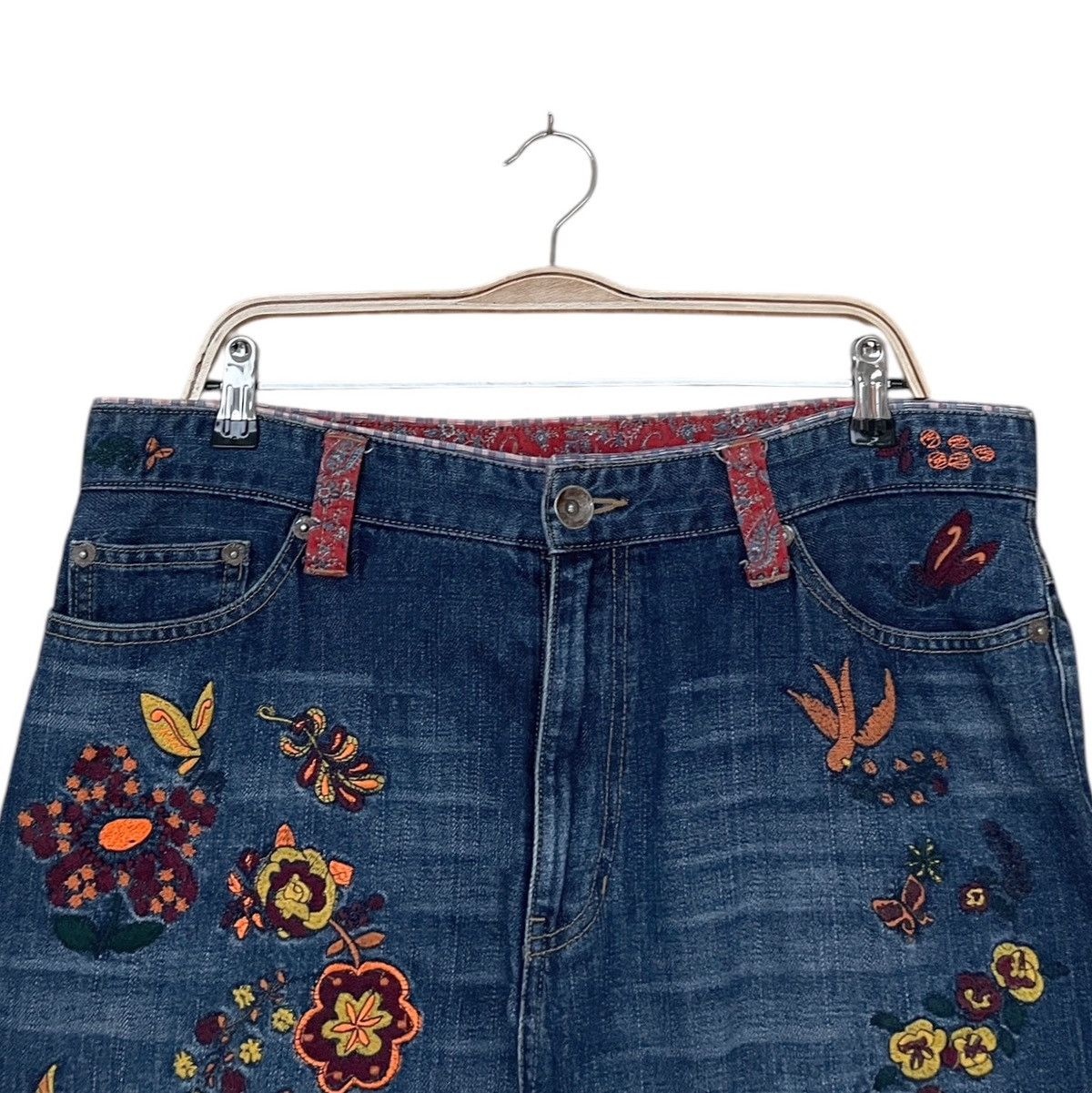 Japanese Brand × Vintage Vintage Japanese Brand Flower Patches Short Jeans 2000s Size US 26 / EU 42 - 3 Thumbnail