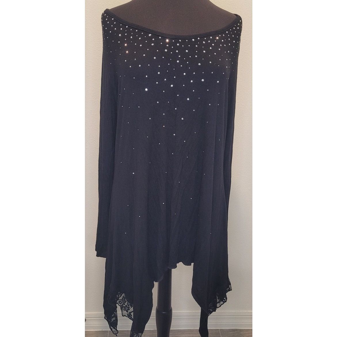Christine Alexander NWT Asymmetrical Lacey Blouse –Black –XL