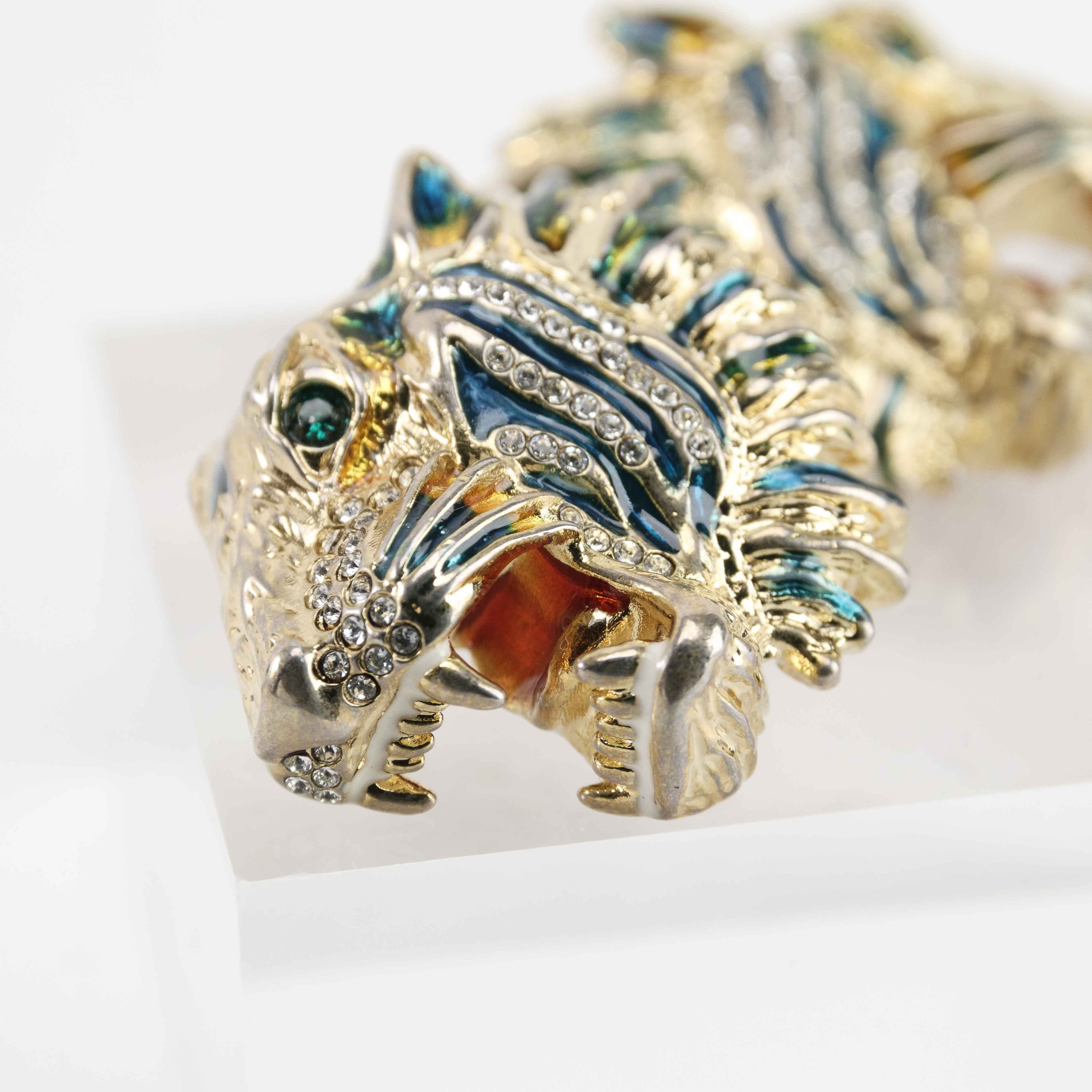 Gucci Gucci Tiger Head Stud Earrings Size ONE SIZE - 5 Thumbnail