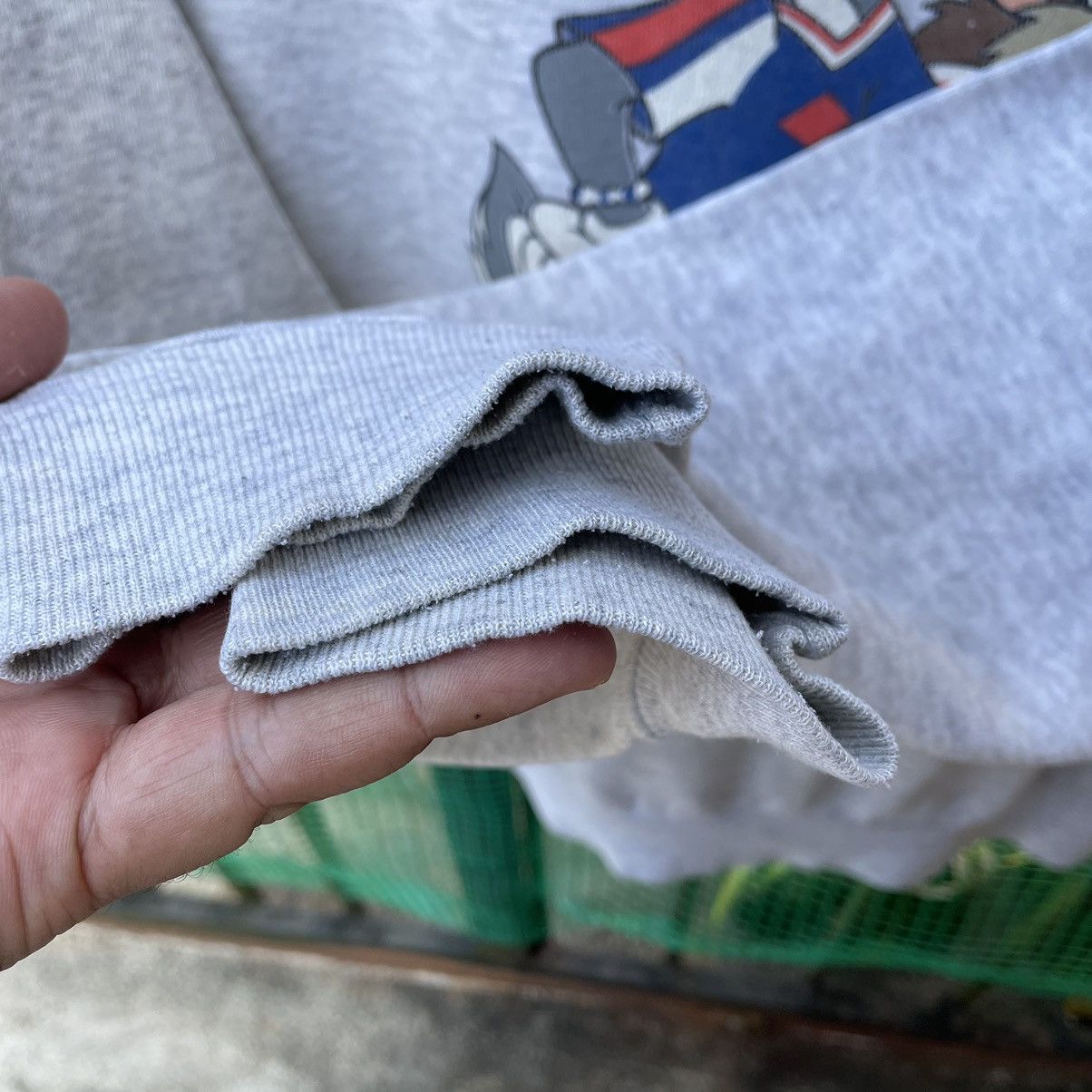 Vintage × Warner Bros 🔥Vintage 1993 Bugs Bunny And Tazmania Big Image Sweatshirts Size US L / EU 52-54 / 3 - 10 Thumbnail
