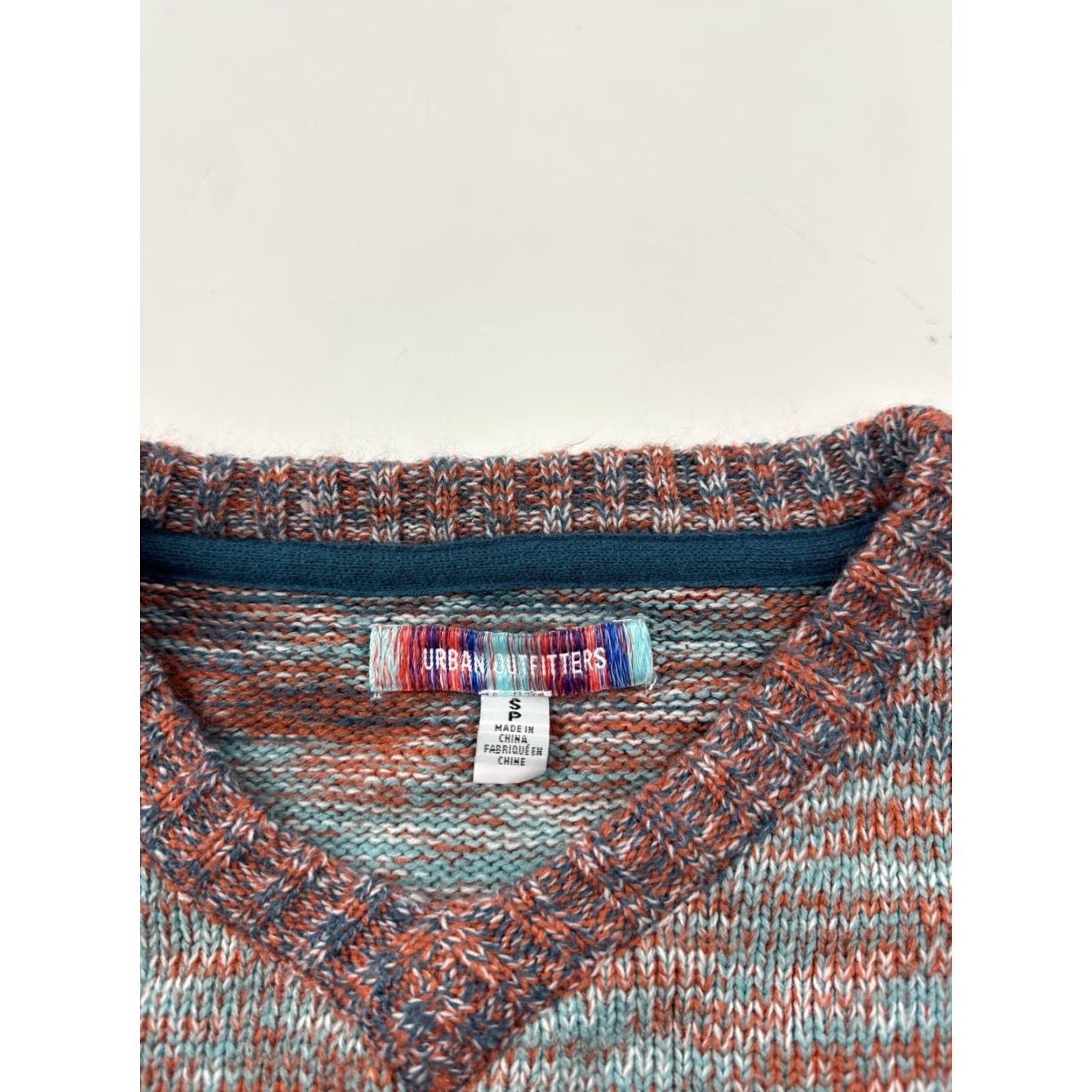 Urban Outfitters Urban Outfitters Sweater Womens Small V-Neck Knit Pullover Oversized Shirt? Size S / US 4 / IT 40 - 3 Thumbnail