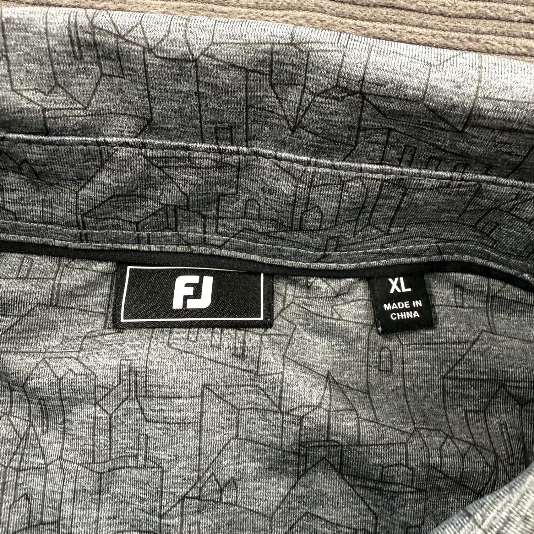 Footjoy FootJoy Polo Shirt Men XL Gray Outdoor Print Polyester Golfing All Seasons Breathable Athletic Shirt Mens Size US XL / EU 56 / 4 - 4 Thumbnail