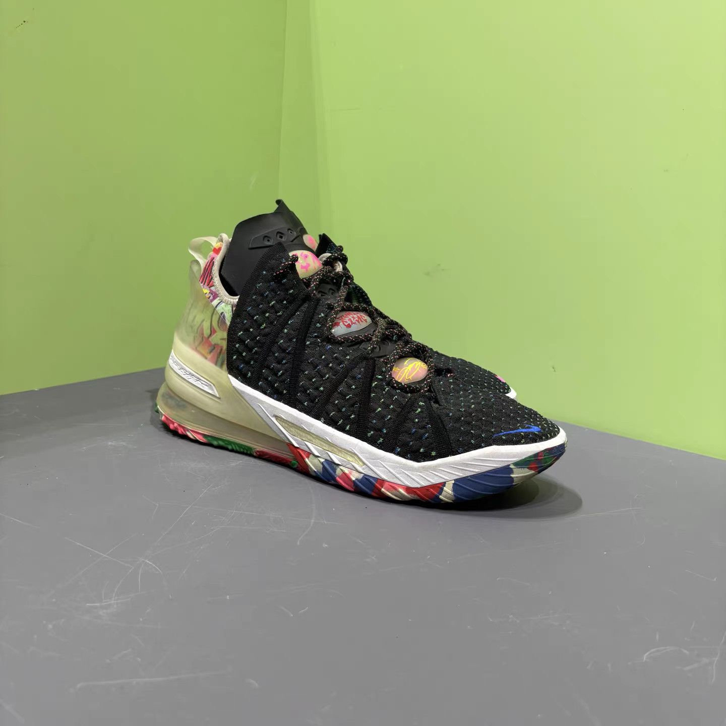 Nike Nike LBJ18 Basketball Shoes K15 Size US 11.5 / EU 44-45 - 3 Thumbnail
