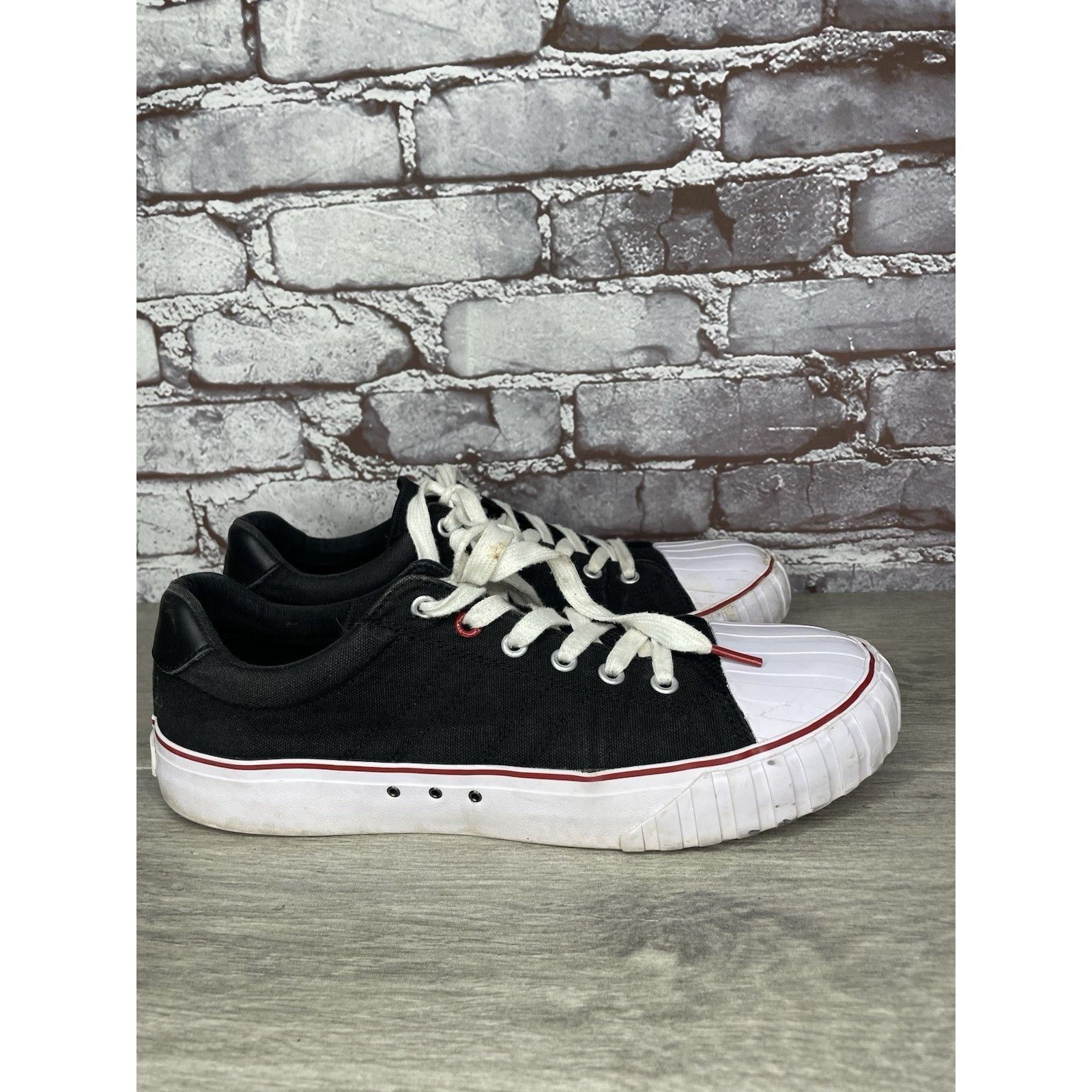Red Bull Red Ball Jets ‘51 Black & White Canvas Low Top Sneakers Shoe Size US 10 / EU 43 - 17 Thumbnail
