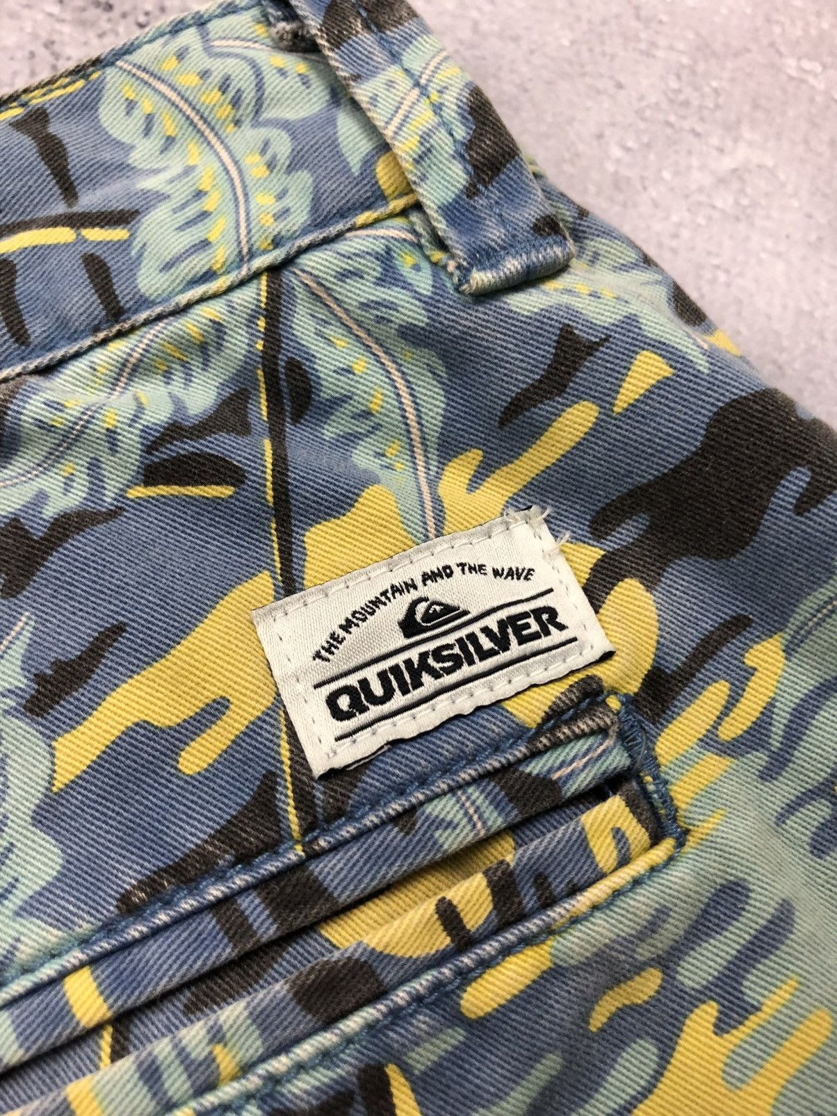 Quiksilver QUICKSILVER Vintage Serf Swimming Streetwear Shorts Hype Y2k Size US 34 / EU 50 - 19 Thumbnail