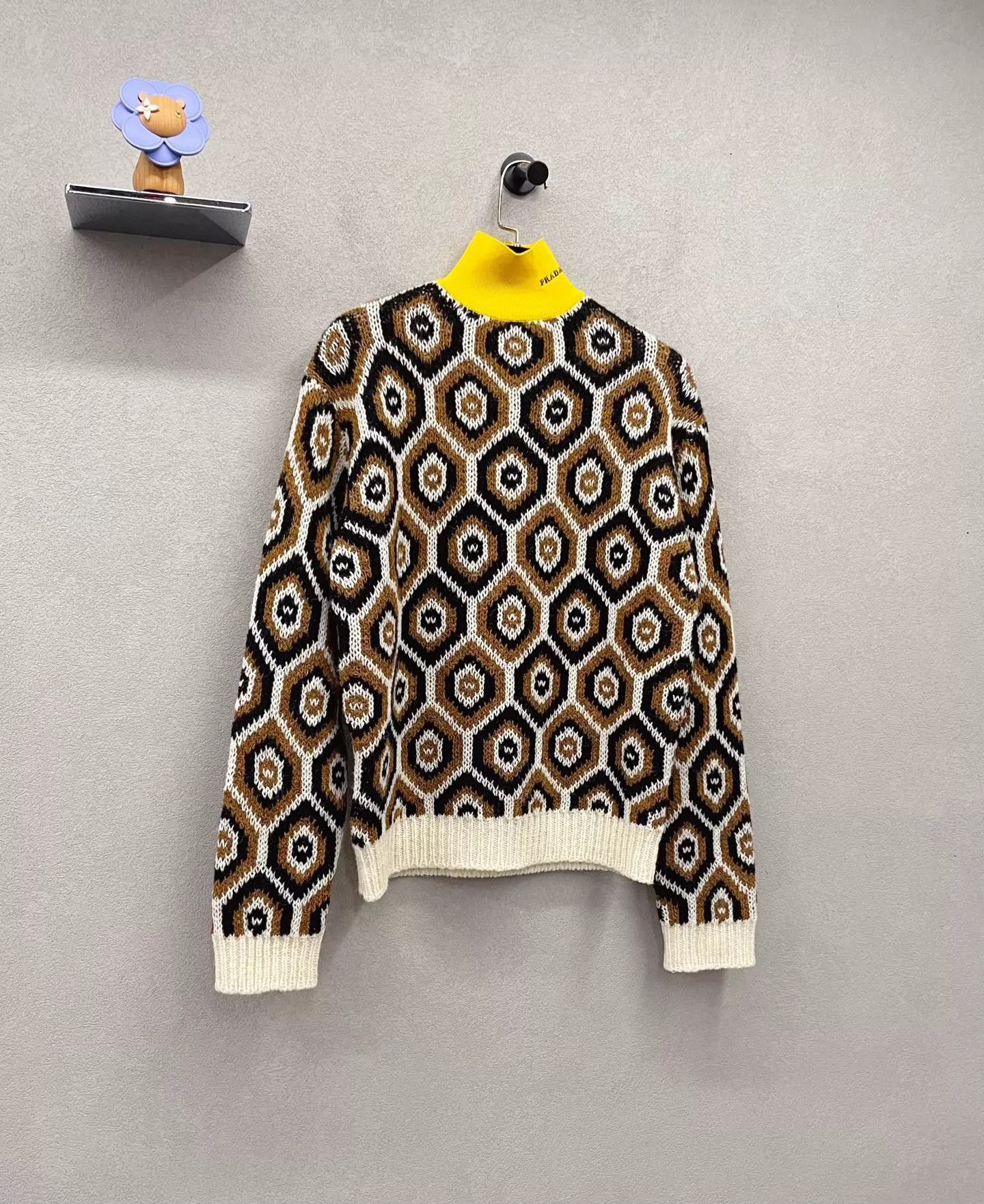 Prada PRADA geo intarsia knit turtleneck yellow vintage Size XS / US 0-2 / IT 36-38 - 3 Thumbnail