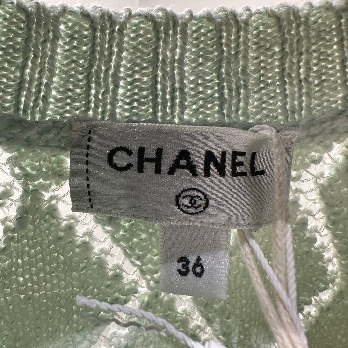 Chanel Chanel apr113 Mint Green Quilted CrysBtn Knit Cardi Size XS / US 0-2 / IT 36-38 - 3 Thumbnail