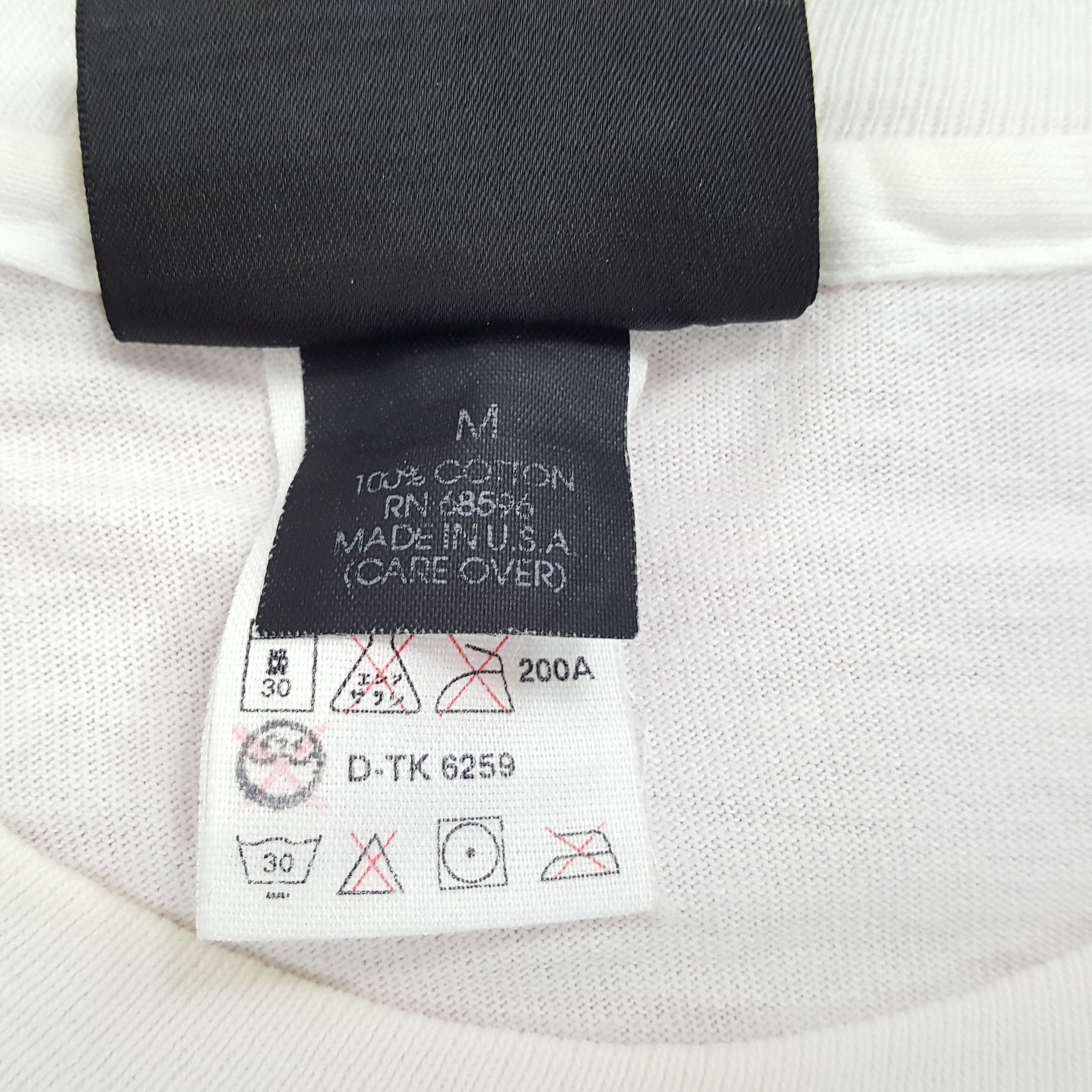 DKNY × Vintage DKNY Center Design Streetwear Style Tshirt Size US L / EU 52-54 / 3 - 7 Thumbnail