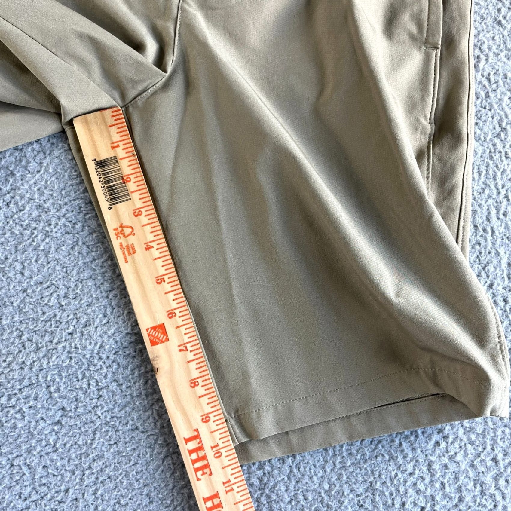 Nike Nike Shorts Mens 30 Beige Chino Dri-Fit Golf Stretch Waist Front Button Logo Embroidered Casual Travel Workwear Mens Regular Satin Non-Tag N/A Size US 30 / EU 46 - 6 Thumbnail