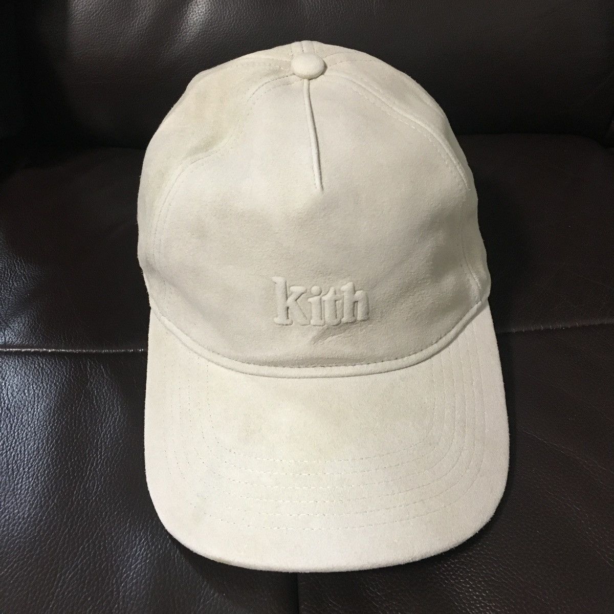 image of Kith Kxth Suede Serif Pinch Crown Cap Waffle in Off White, Men's