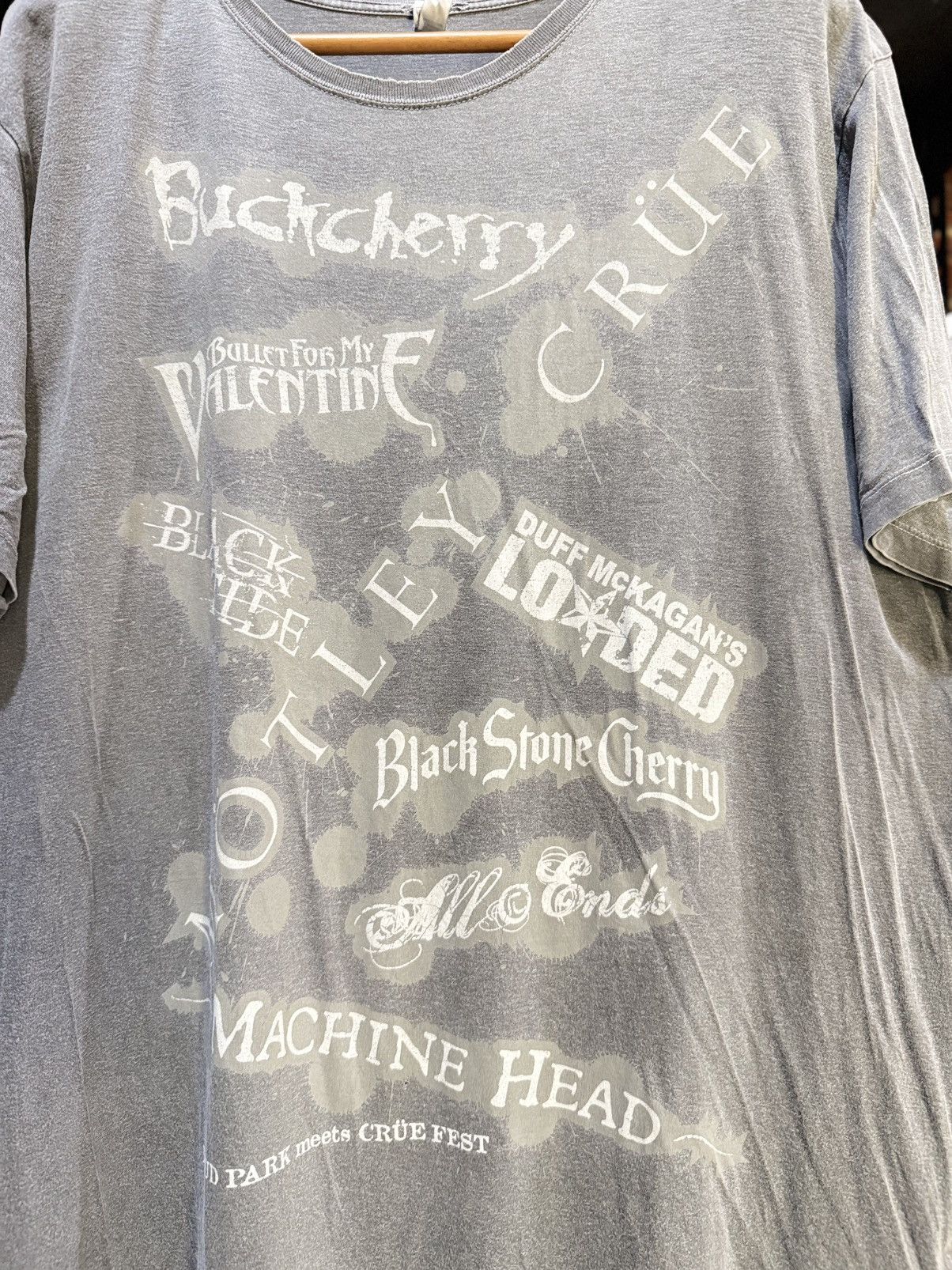 Band Tees Thrashed Vintage Loud Park Meets Crue Fest Distressed Faded Size US XL / EU 56 / 4 - 3 Thumbnail