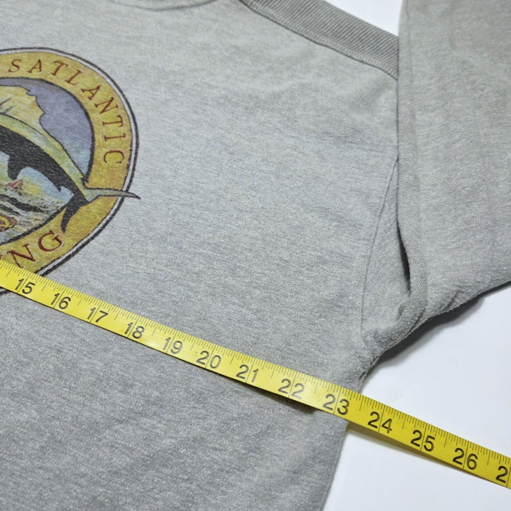 Tommy Bahama VINTAGE Tommy Bahama Embroidered Heavyweight Sweatshirt Rowing Fishing Mens Medium 90's Gray Cotton Blend Pullover Boats Size US M / EU 48-50 / 2 - 5 Thumbnail
