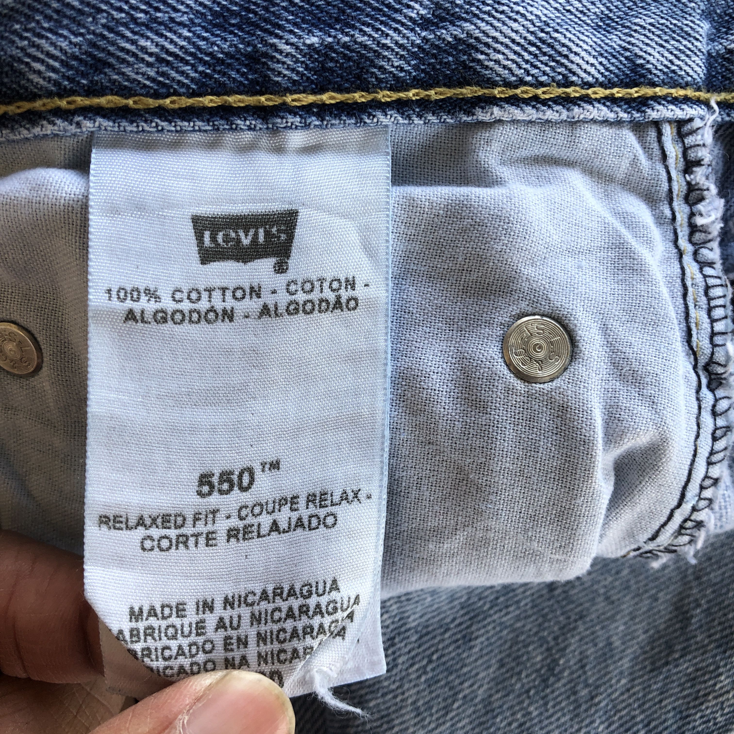 Levi's Vintage Levis 550 Faded Jeans Levi's 550 Light Wash Denim Size US 32 / EU 48 - 9 Thumbnail