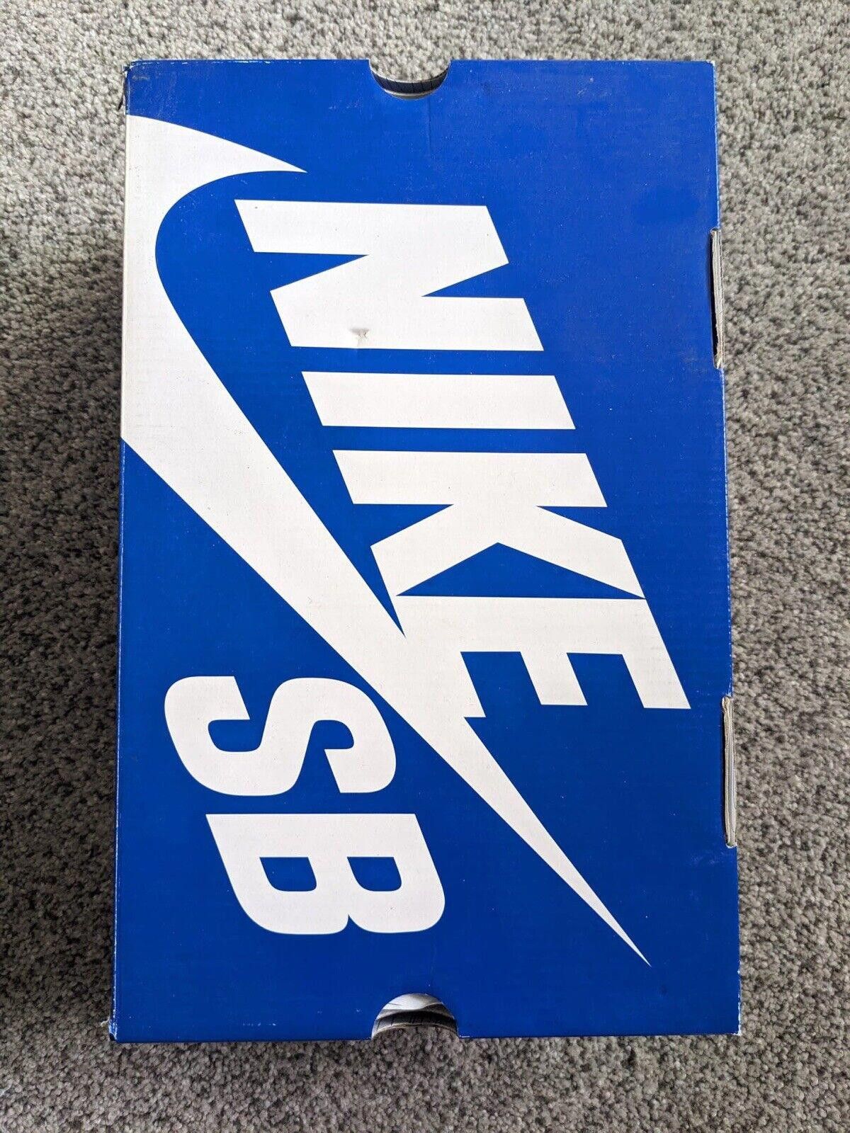 Nike 2010 Nike SB ZOOM Stefan Janoski Pine Green 333824-300 Size US 10.5 / EU 43-44 - 9 Thumbnail