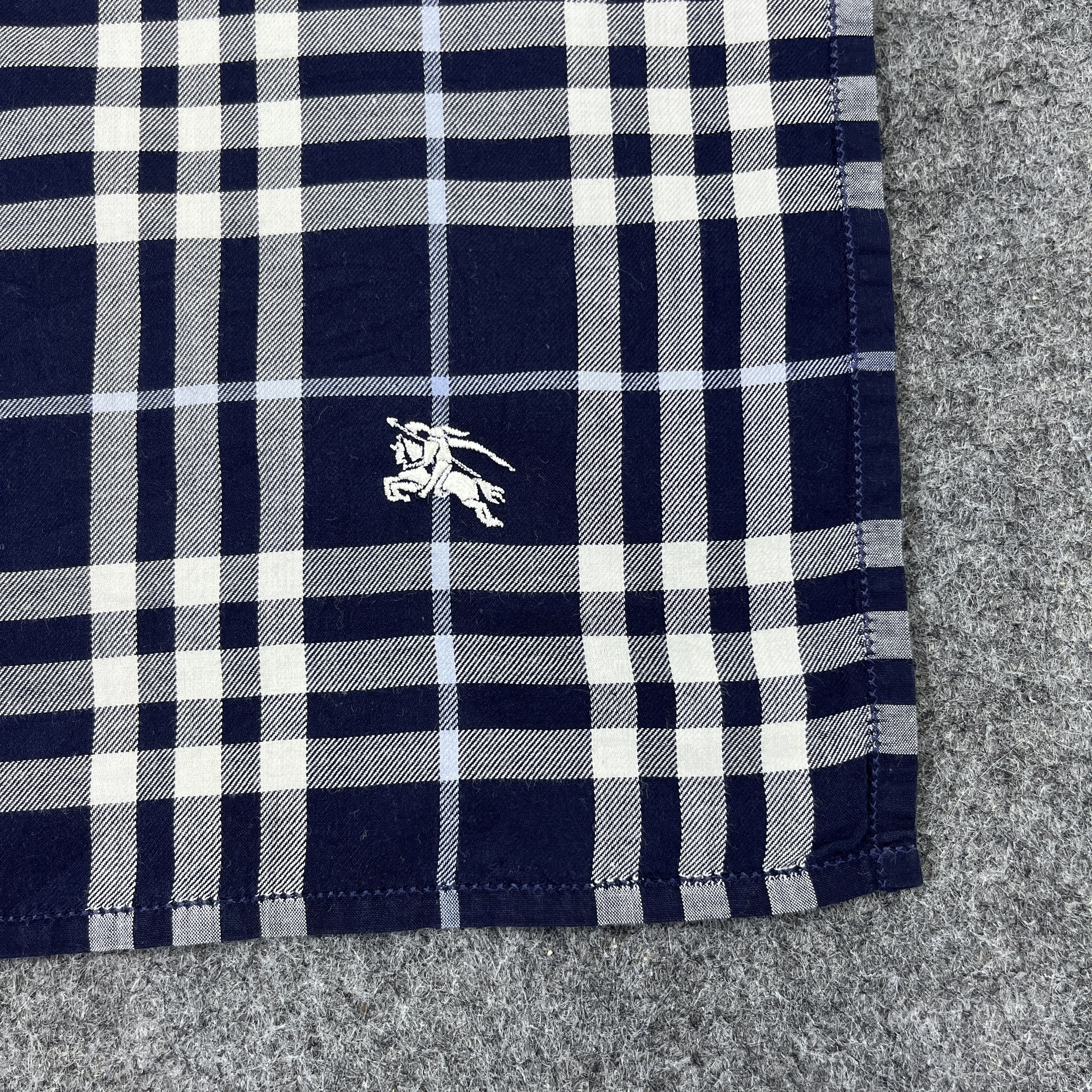 Burberry Burberry Handkerchief / Bandana / Neckerchief B1153 Size ONE SIZE - 2 Thumbnail