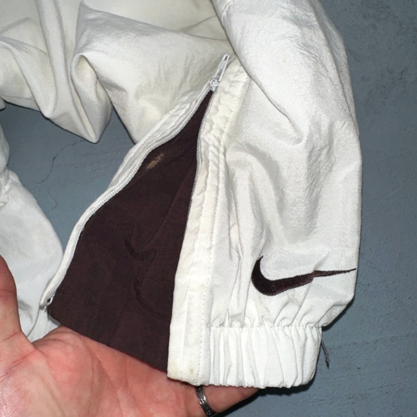 Nike Nike Jacket Vintage 90s Challenge Court Tennis Vest Removable Sleeves RARE White White Nike Vintage 90s Jacket Tennis Vest Removable Sleeves RARE Size US L / EU 52-54 / 3 - 6 Thumbnail