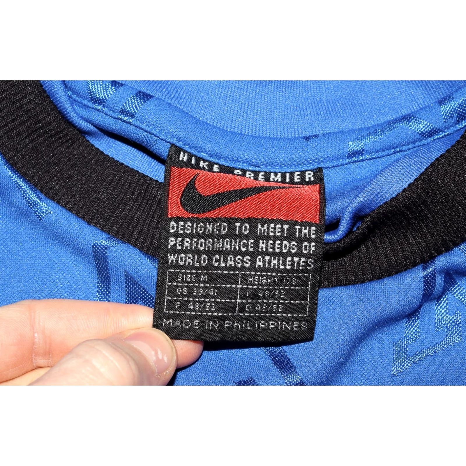 Nike NIKE PREMIER BIG SWOOSH SIZE M 90S VINTAGE FOOTBALL SHIRT BLACK BLUE 1995 JERSEY Size US M / EU 48-50 / 2 - 3 Thumbnail