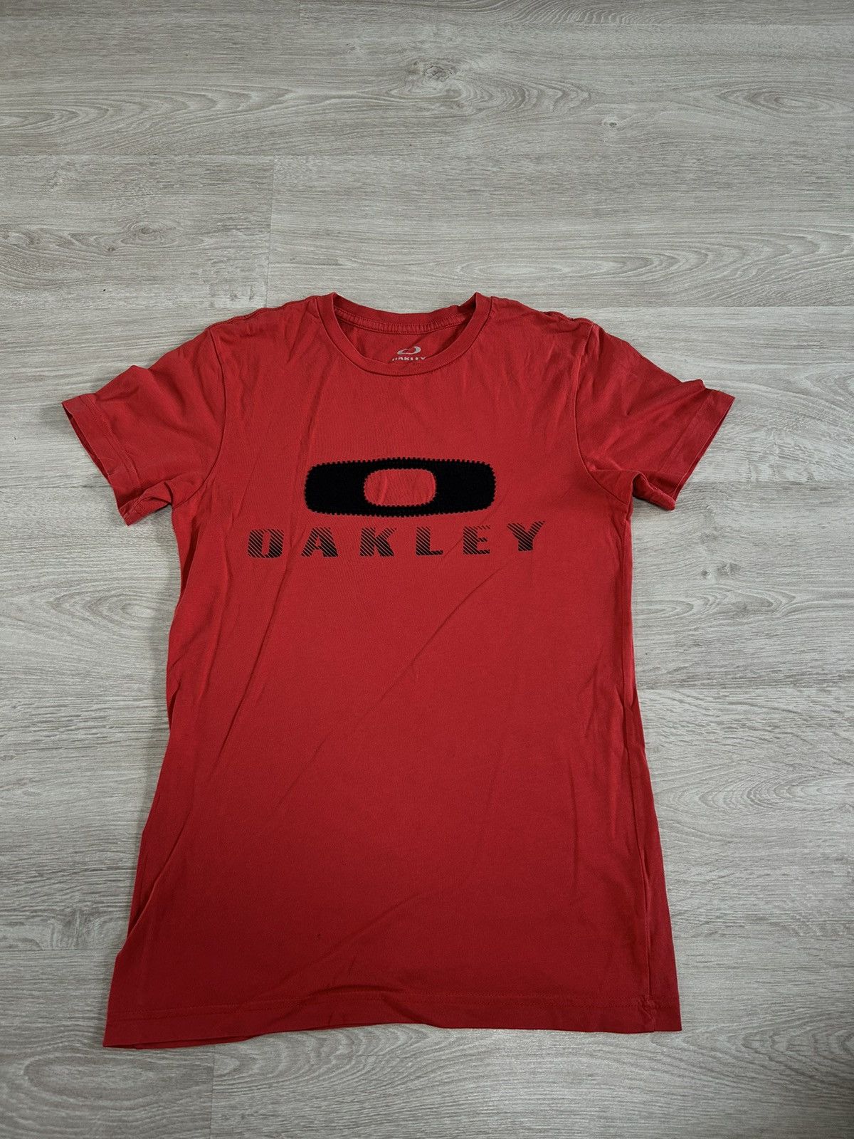 Oakley OAKLEY Big logo center T-shirt faded color size XS Size US XS / EU 42 / 0 - 1 Thumbnail