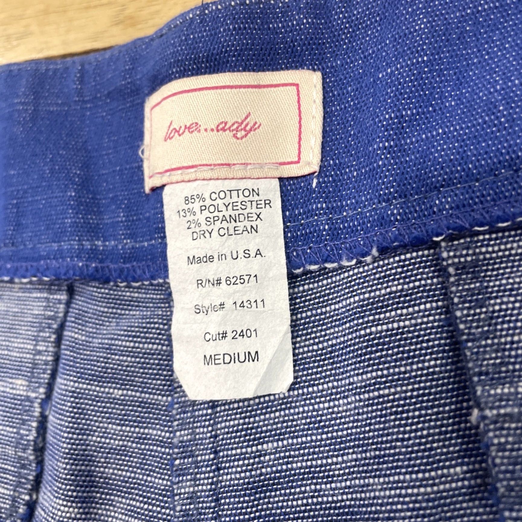Vintage LOVE...ADY Shorts Women M Blue 1in Inseam Casual Cut-Off Cotton Blend Spandex Stretch USA Made 31x1in XS? Size 32" / US 10 / IT 46 - 4 Thumbnail