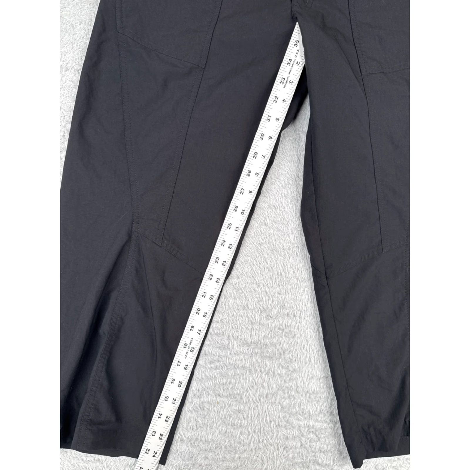 Patagonia Patagonia Pants Women 10 Black Inter-Continental Nylon 30x25 Straight Leg Pants Size 32" / US 10 / IT 46 - 7 Thumbnail