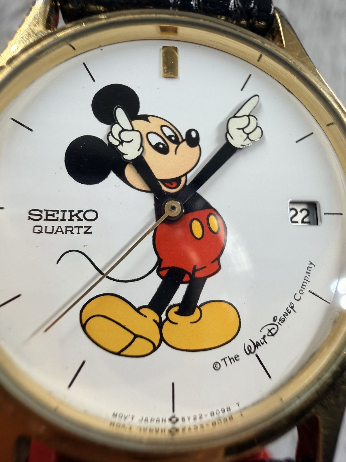 Seiko Vintage SEIKO Mickey Mouse Hand Moving Quartz Men’s Watch Size ONE SIZE - 8 Thumbnail