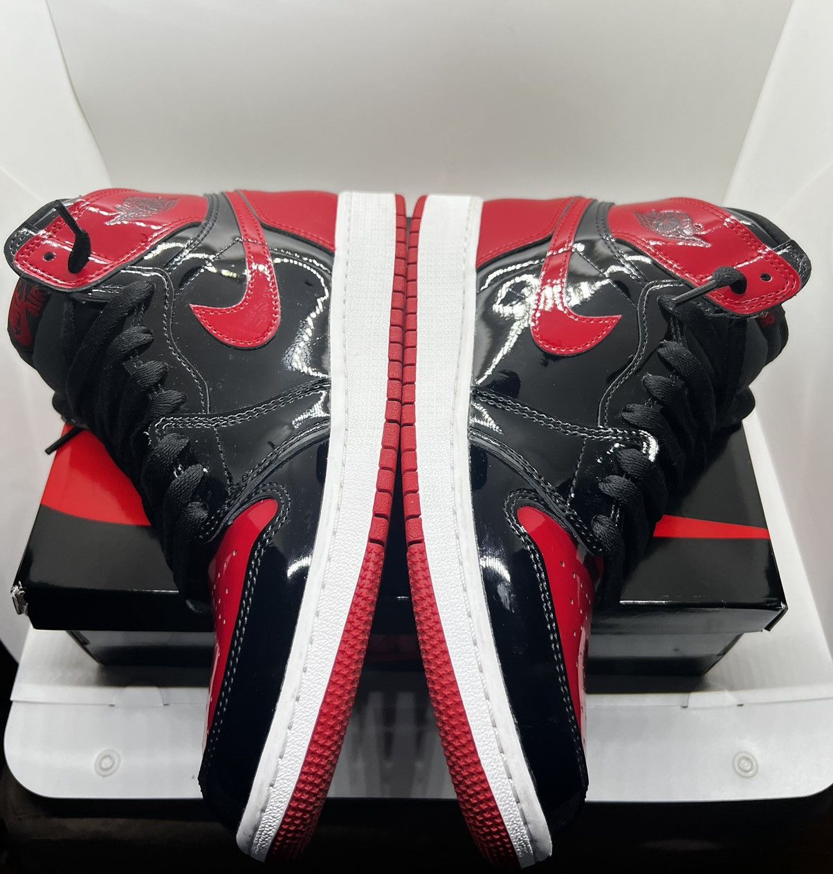 Jordan Brand × Nike Air Jordan 1 Retro High OG Patent Bred (GS) Size US 7 / EU 40 - 7 Thumbnail