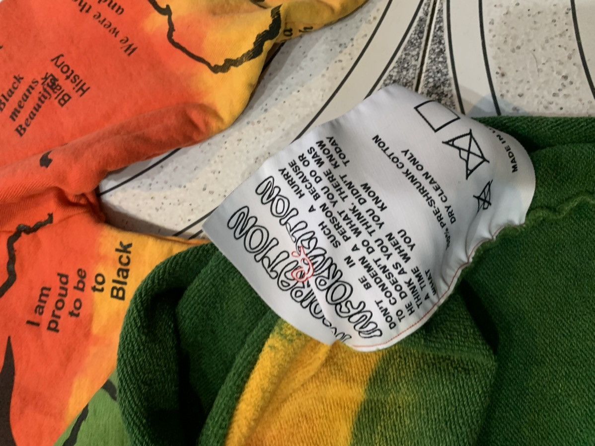 Barriers Barriers Free the Youth Hood Hoodie Sz M Size US M / EU 48-50 / 2 - 4 Thumbnail
