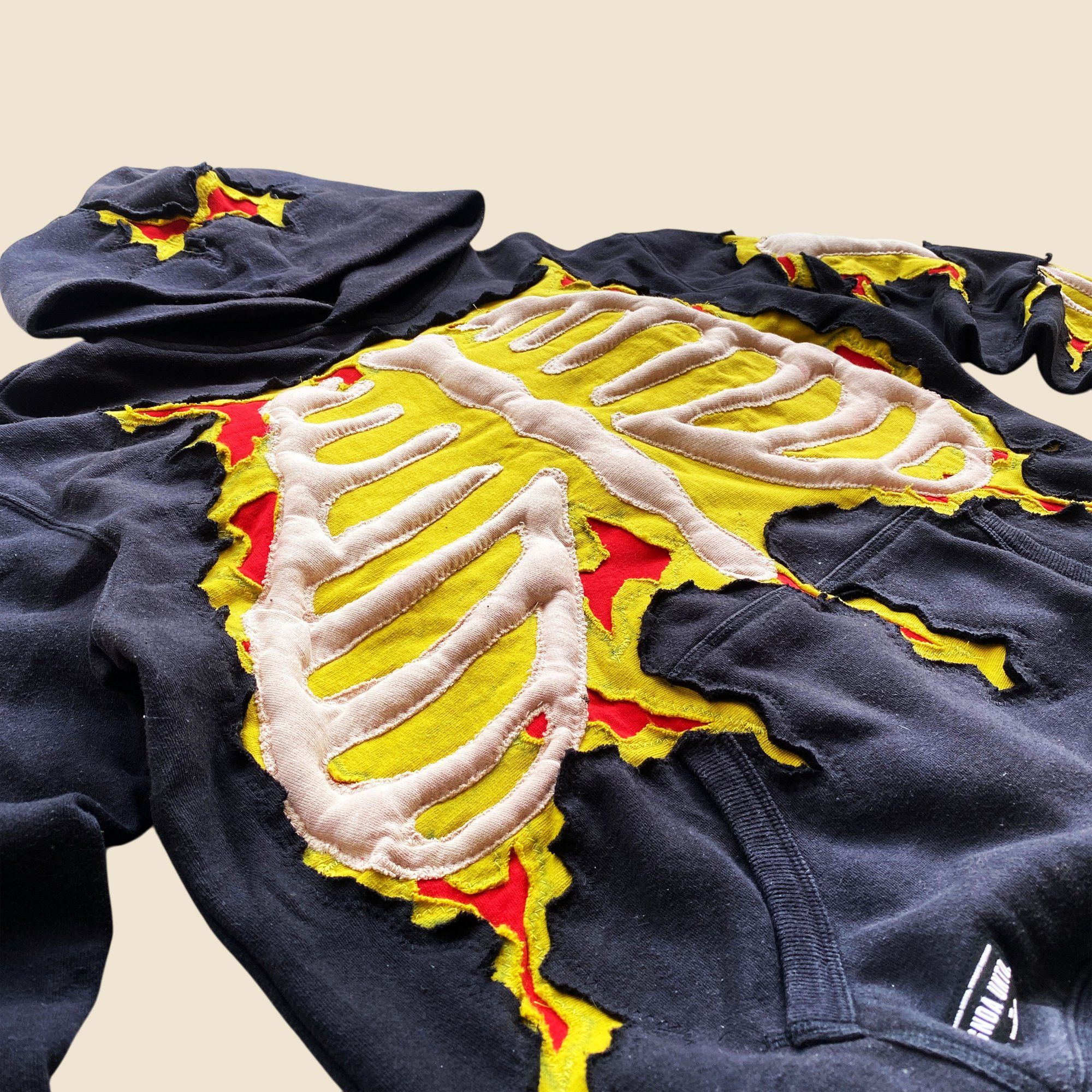 Handmade × Japanese Brand 1 OF 1 REWORKED 3D SKELETON YELLOW CRACKY HOODIE SIZE MEDIUM Size US M / EU 48-50 / 2 - 4 Thumbnail