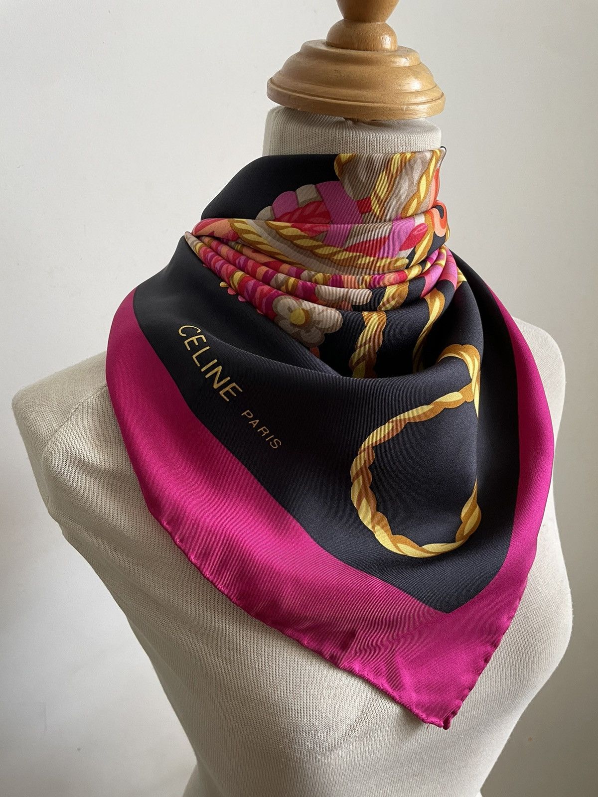 Celine × Designer × Vintage Vintage Celine Silk Scarves Size ONE SIZE - 1 Thumbnail