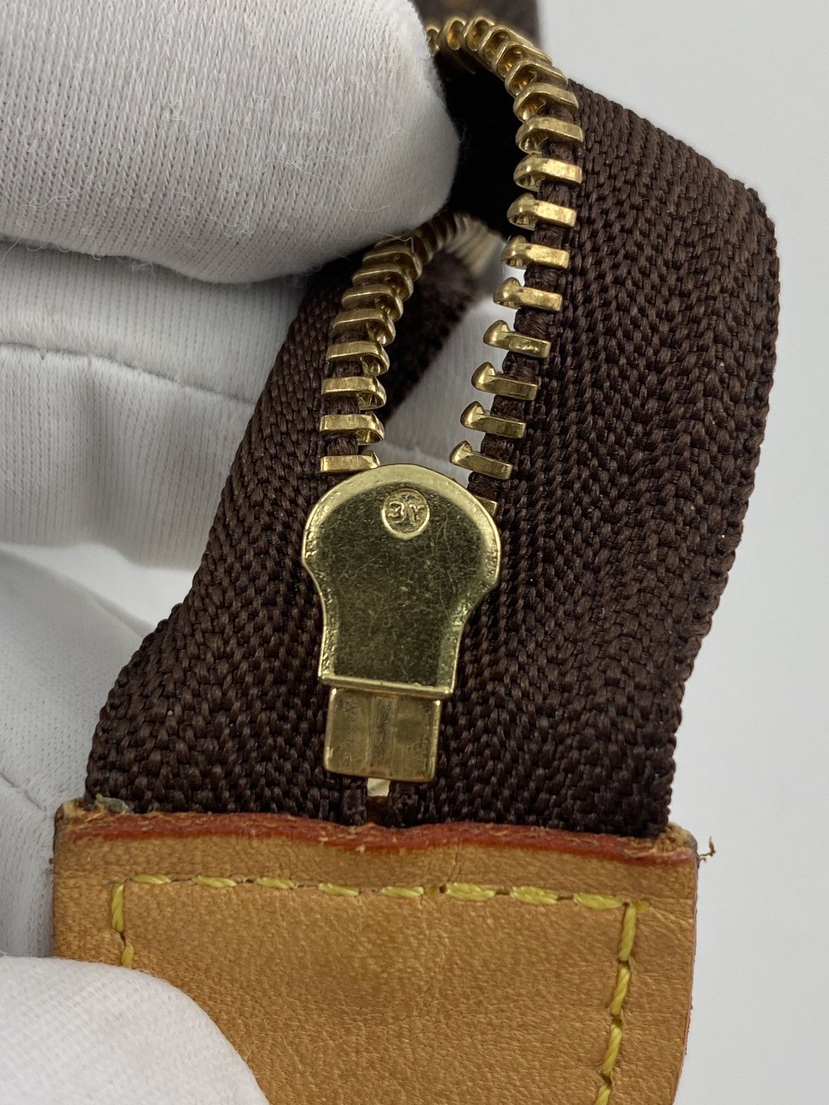 Louis Vuitton Toiletry pouche Size ONE SIZE - 4 Thumbnail