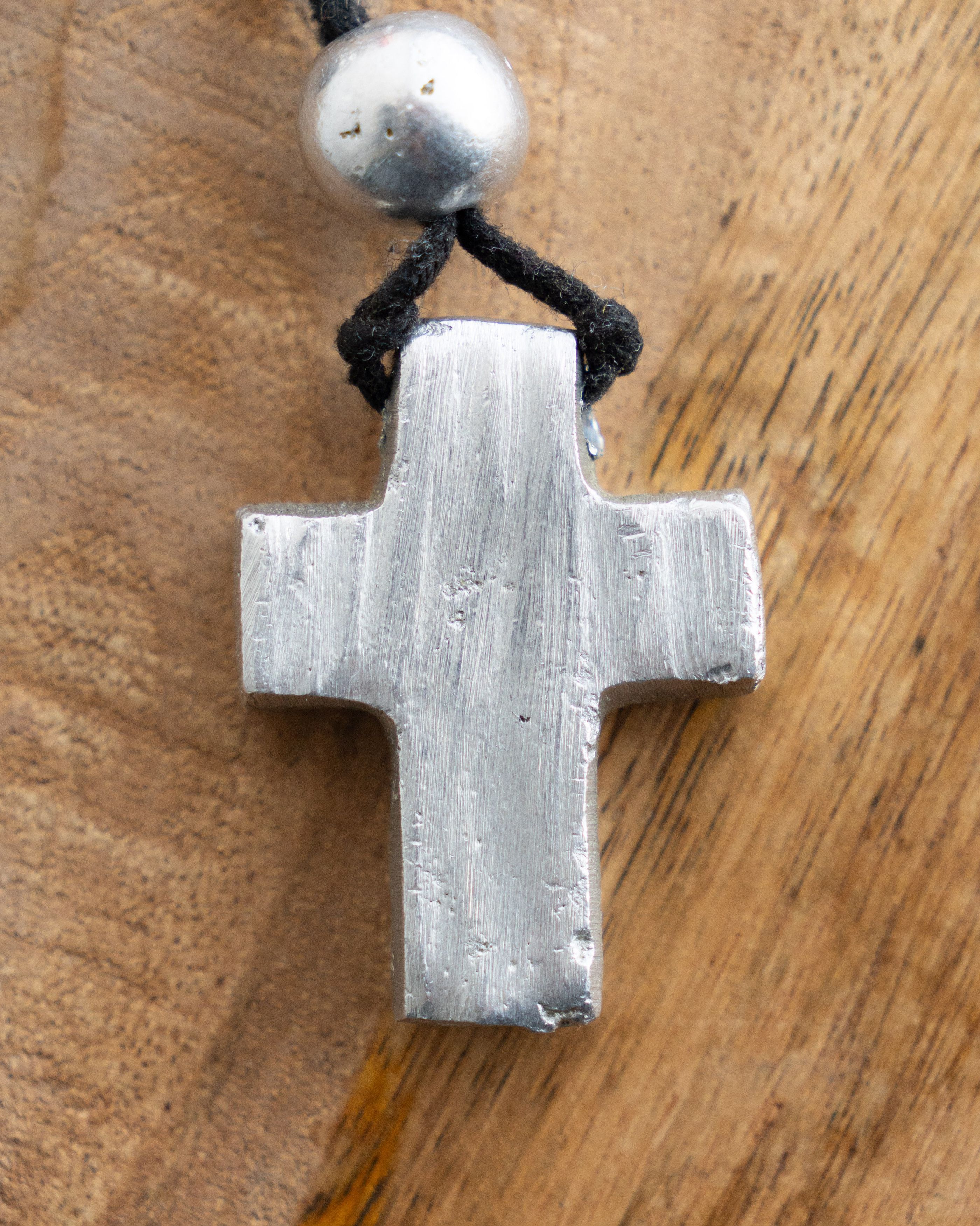 Jewelry Vintage 1970s Silver Christian Cross Necklace Brushed Steel Size ONE SIZE - 3 Thumbnail