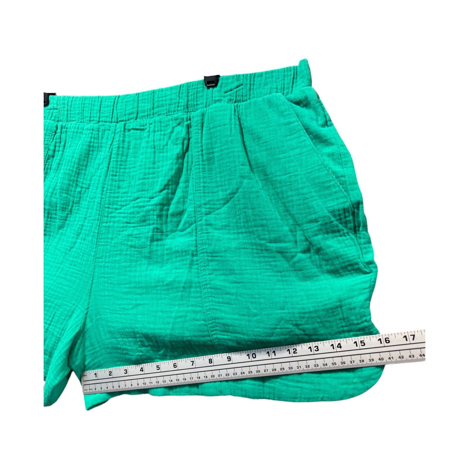 Other Universal Thread - Women's High-Rise Pull-On Short - Green - Size 42" / US 20 - 7 Thumbnail