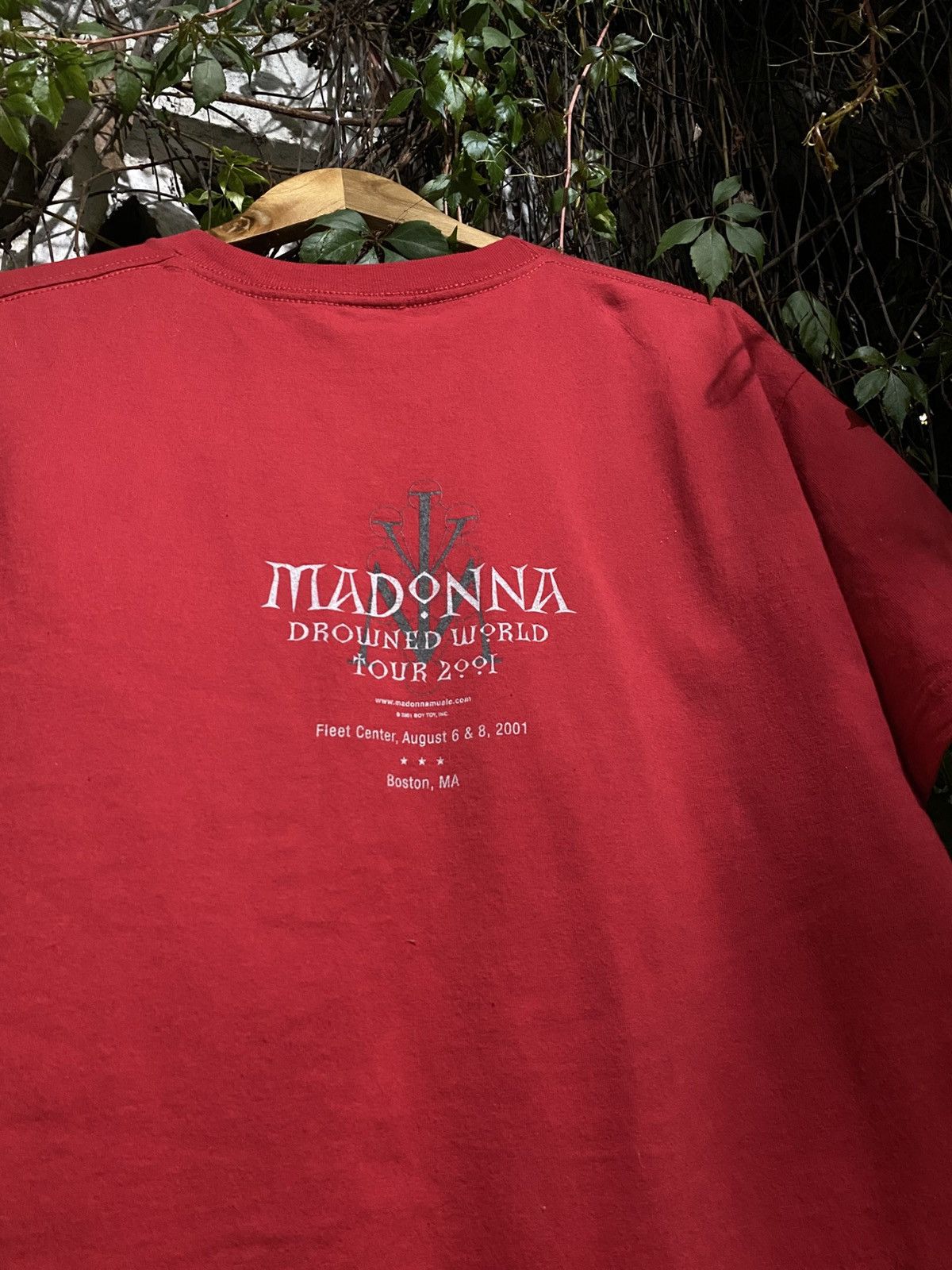 Band Tees × Vintage Madonna 2001 Drowned World Tour Size US L / EU 52-54 / 3 - 6 Thumbnail