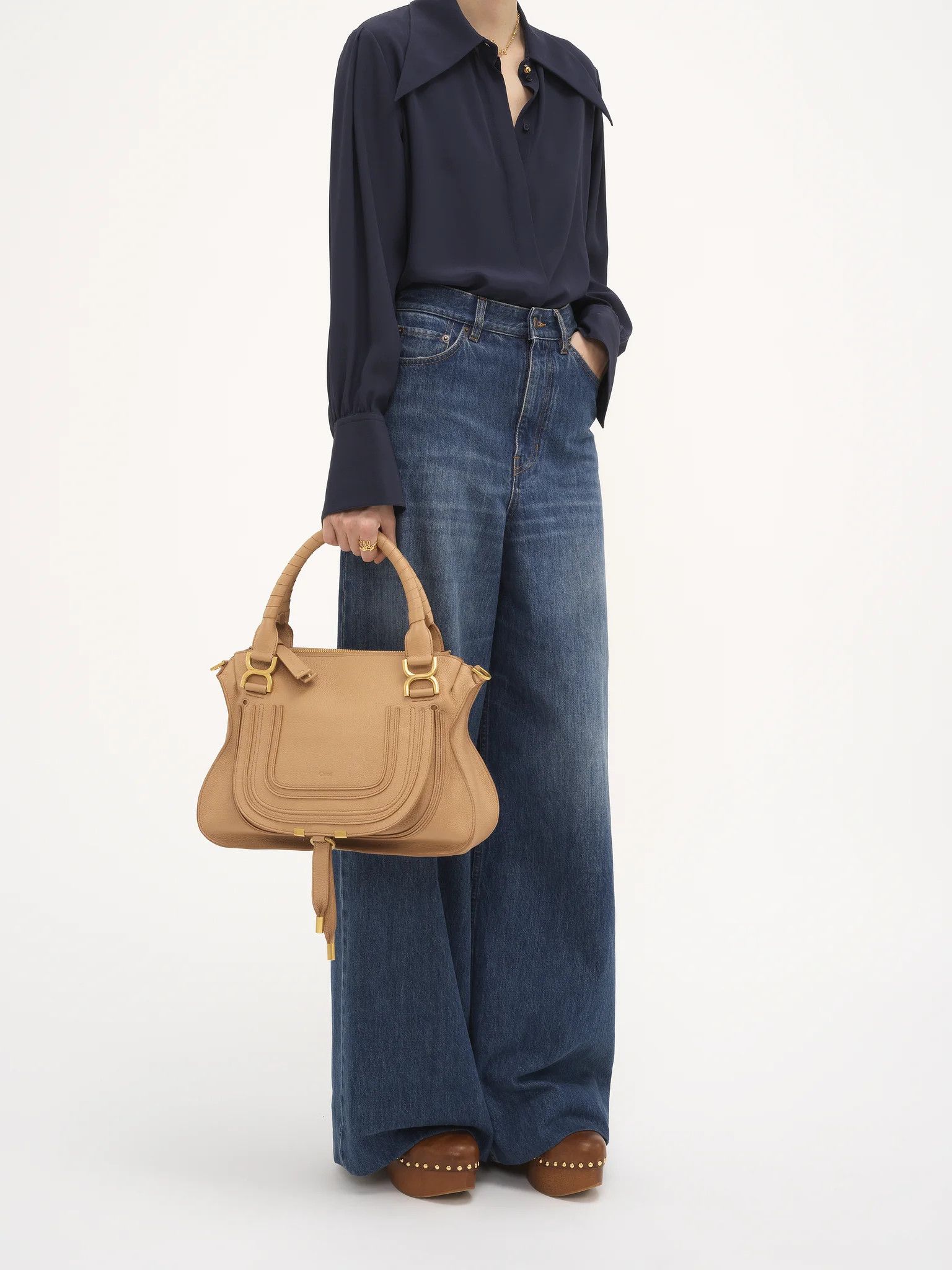Chloe o1loc1c1024 Size: OS / Medium Carry Bag in Pottery Brown Size ONE SIZE - 6 Thumbnail
