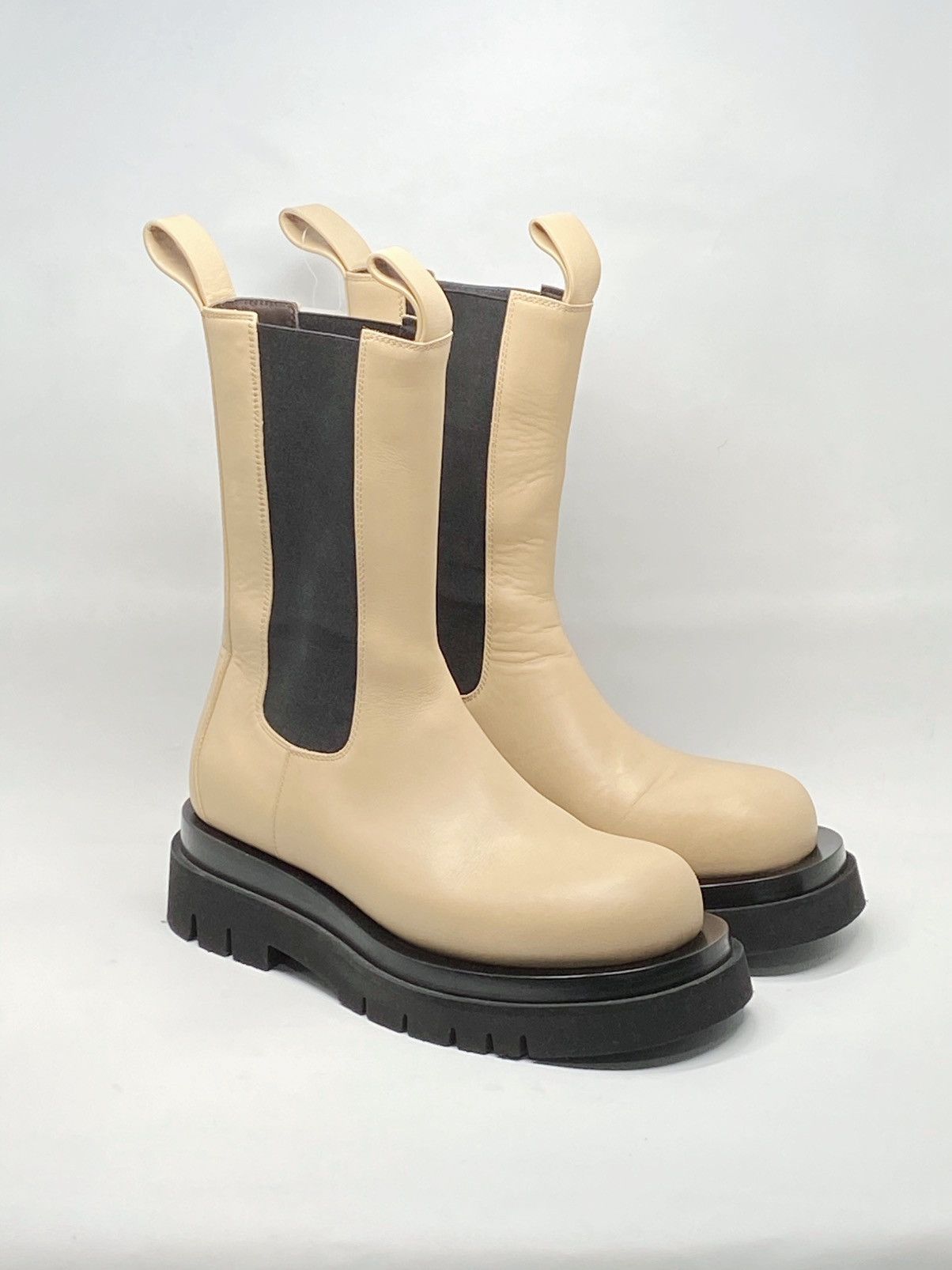 Bottega Veneta Bottega Veneta Lug Sole Leather Chelsea Boots size 36.5 Size US 6.5 / IT 36.5 - 1 Thumbnail