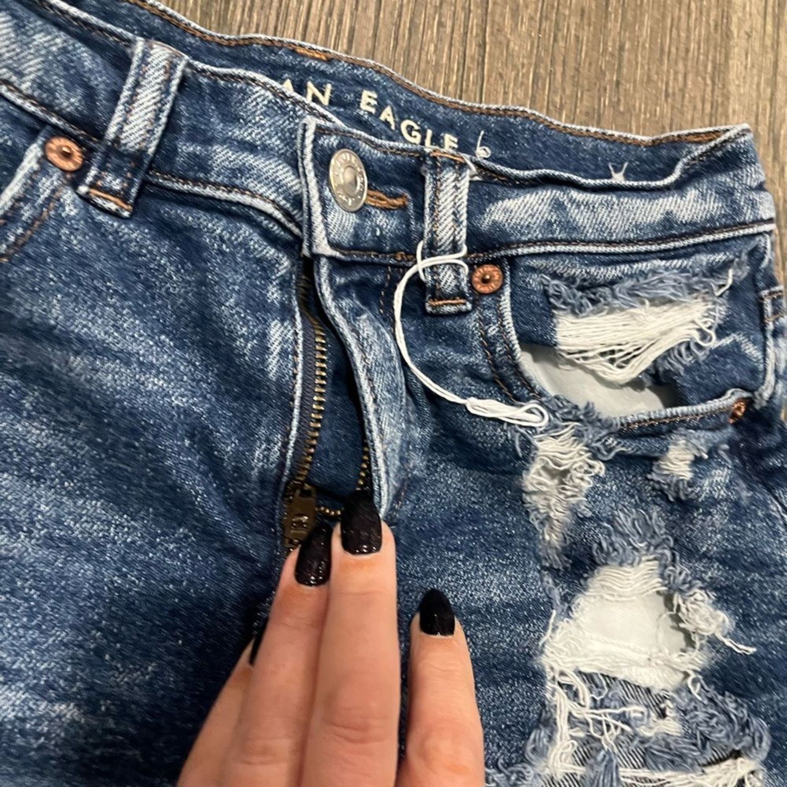 American Eagle Outfitters American Eagle Boyfriend Shorts High Waist M Wash Size 0 Size 25" / US 0 / IT 36 - 4 Thumbnail