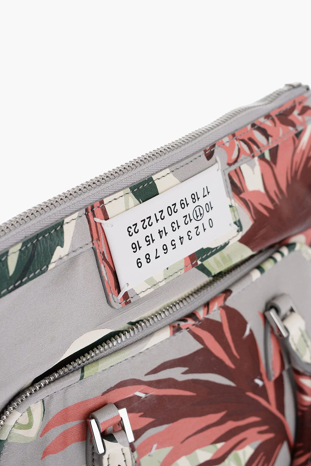 Maison Margiela og1mm0326 Size: OS / Shoulder Bag in Green Size ONE SIZE - 5 Thumbnail