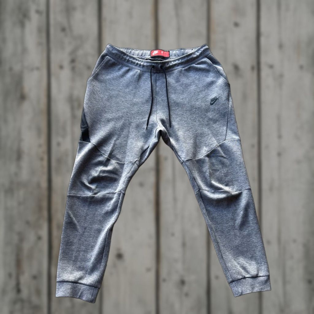 Nike Nike Pants Mens XL Gray Tech Fleece Jogger Sweat Performance Stretch Basic Gym Size US 36 / EU 52 - 1 Thumbnail