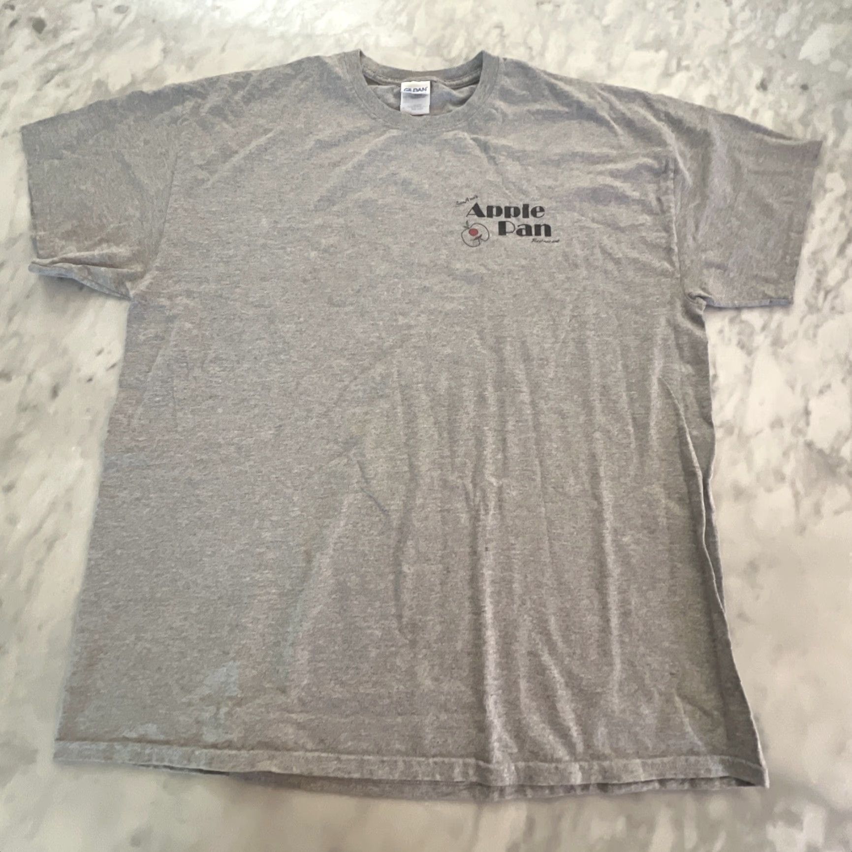Gildan VINTAGE Sue Ann’s Apple Pan T Shirt XL Gray Cotton Blend Men Graphic Tee 1980s Restaurant Prescott Az Size US XL / EU 56 / 4 - 4 Thumbnail