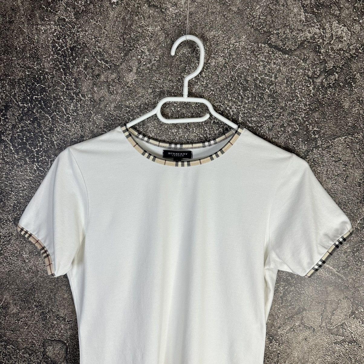 Burberry Vintage Basic Burberry T-Shirt Size S / US 4 / IT 40 - 2 Thumbnail