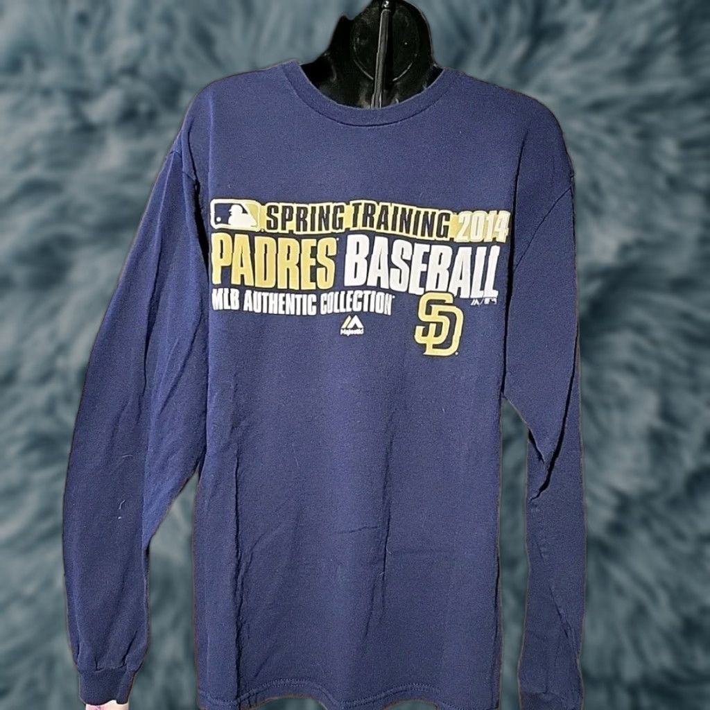 MLB PADRES MAJESTIC T-SHIRT LS 2014 SPRING TRAINING MLB BLUE LG MEN RUNS 44" X 27" X 24.5" XP Size US L / EU 52-54 / 3 - 1 Thumbnail