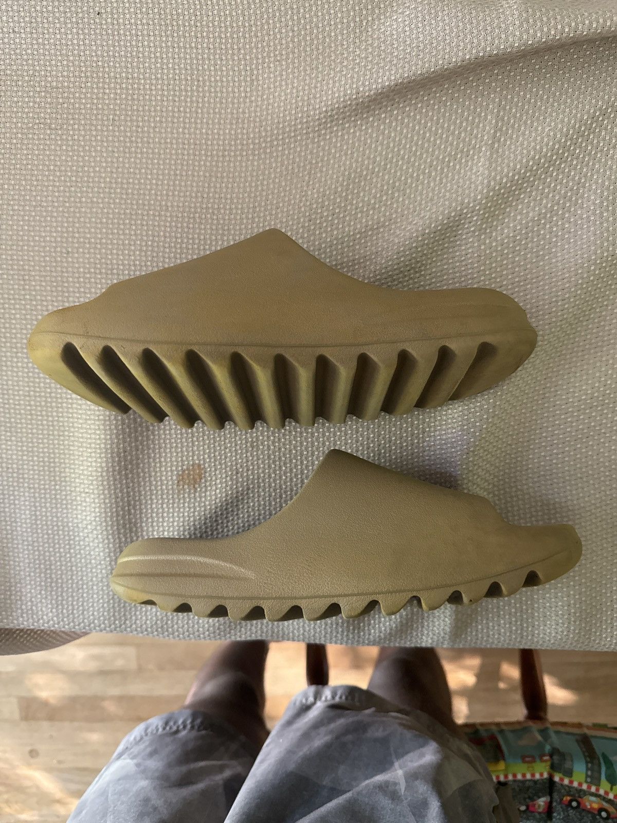 Yeezy Yeezy Slide “Ochre” Size US 9 / EU 42 - 4 Thumbnail