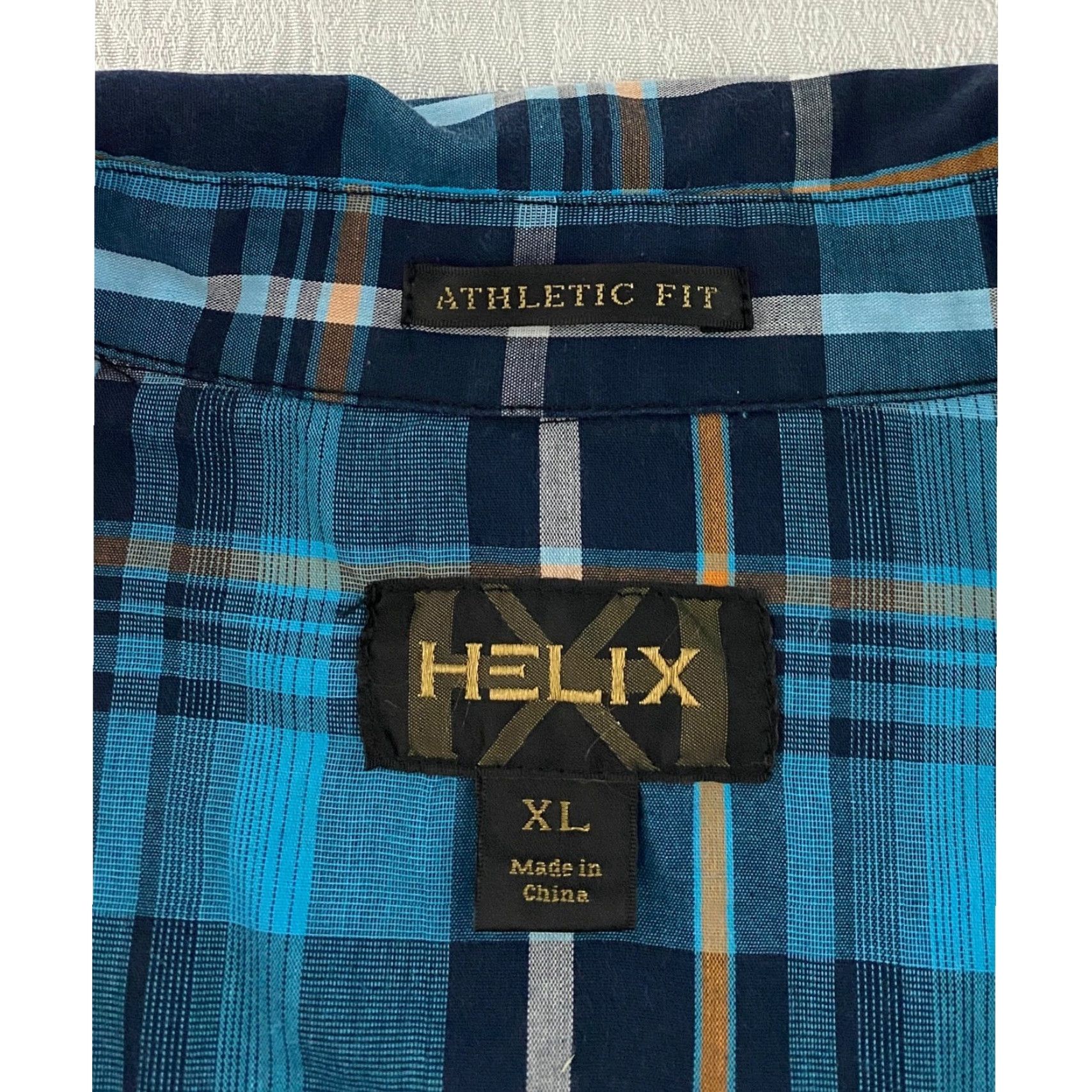 Vintage Helix Mens XL Athletic Fit Plaid Short Sleeve Shirt Blue Pockets Size US XL / EU 56 / 4 - 3 Thumbnail
