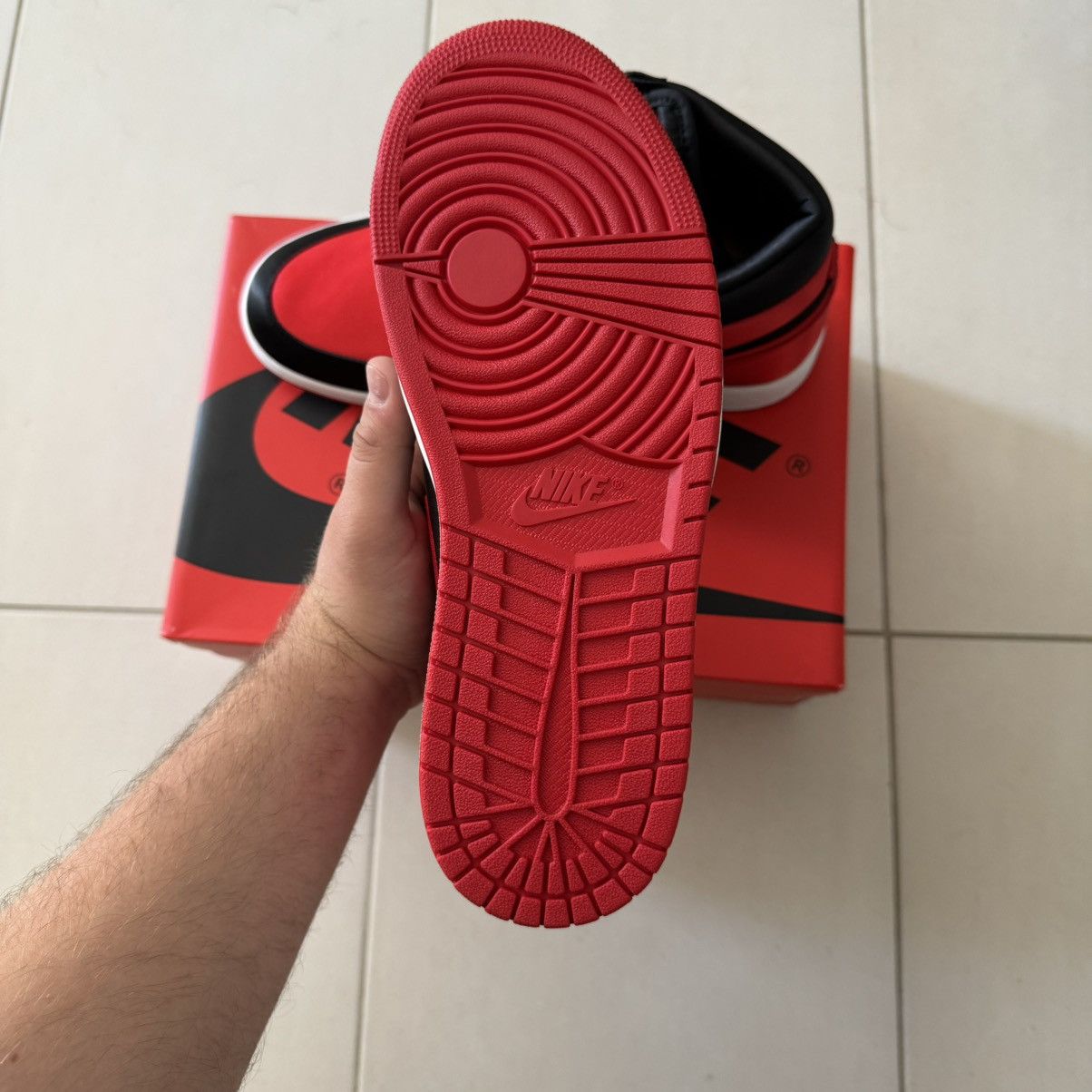 Jordan Brand × Nike Nike Air Jordan 1 Retro High Satin Bred Size US 10.5 / EU 43-44 - 8 Thumbnail